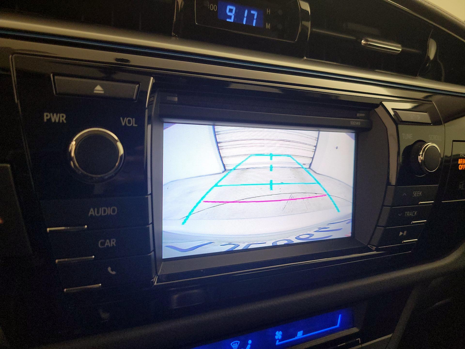 Thumbnail: 2015 Toyota Corolla - 13