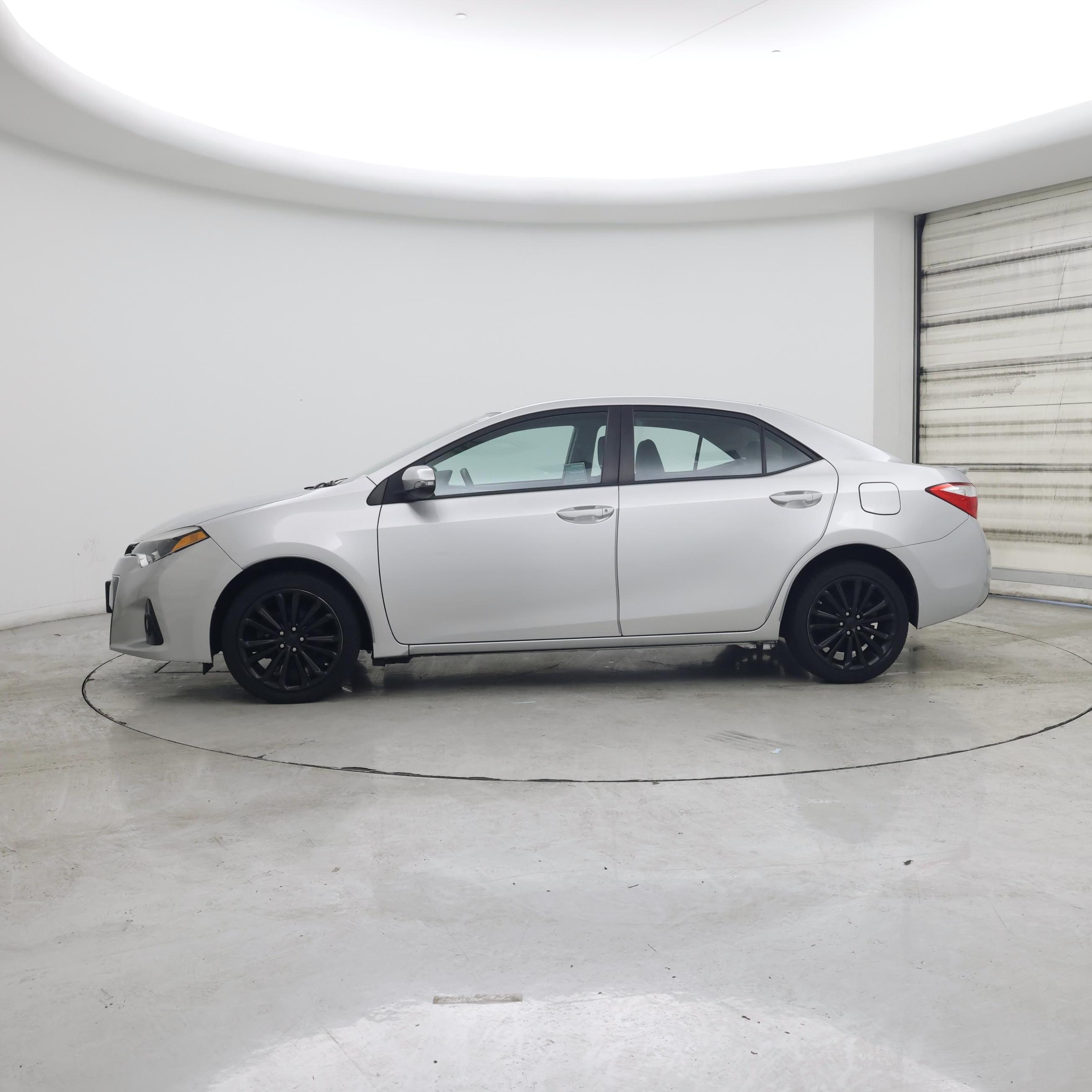 Thumbnail: 2015 Toyota Corolla - 3