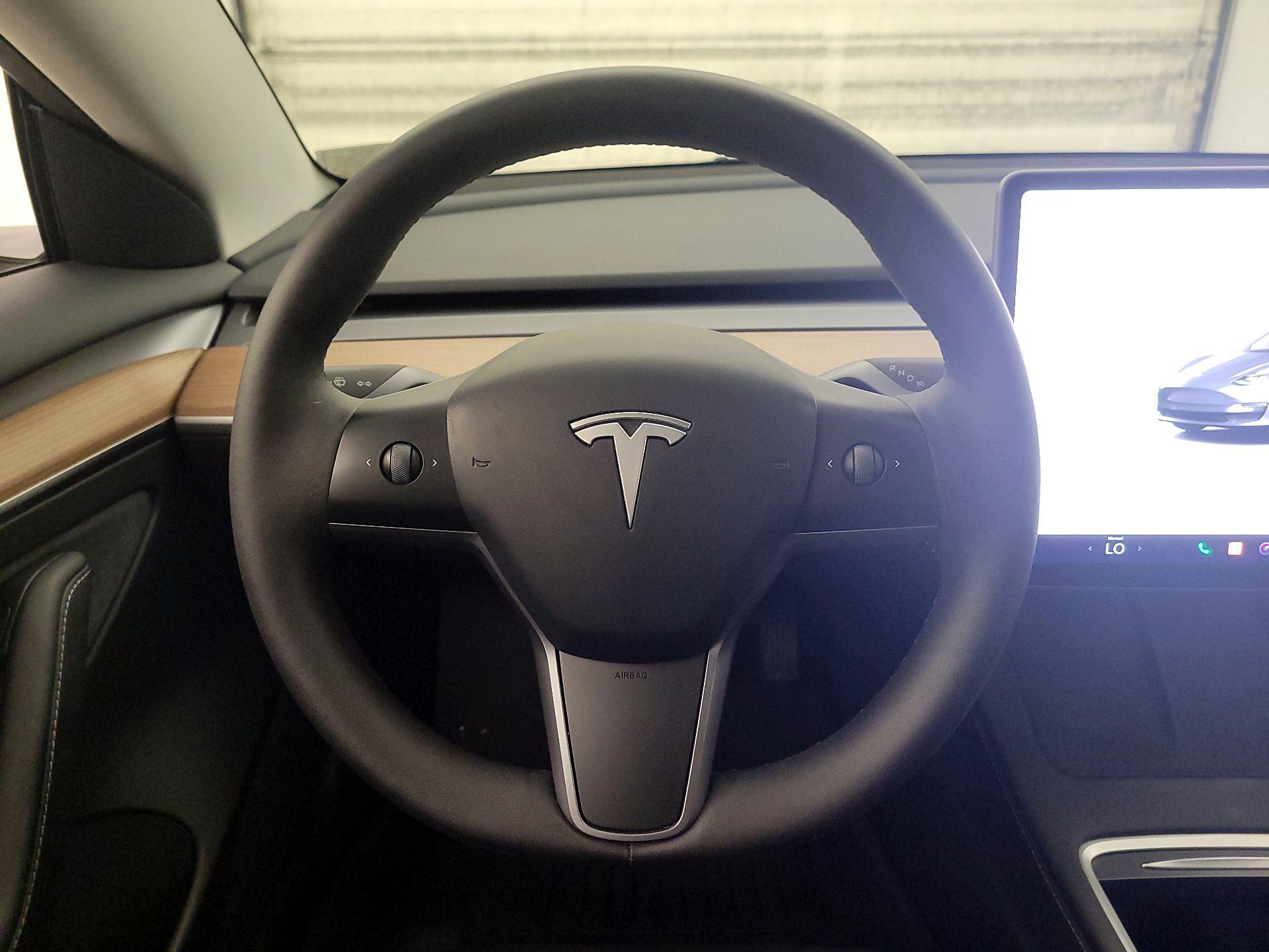 Thumbnail: 2023 Tesla Model 3 - 10