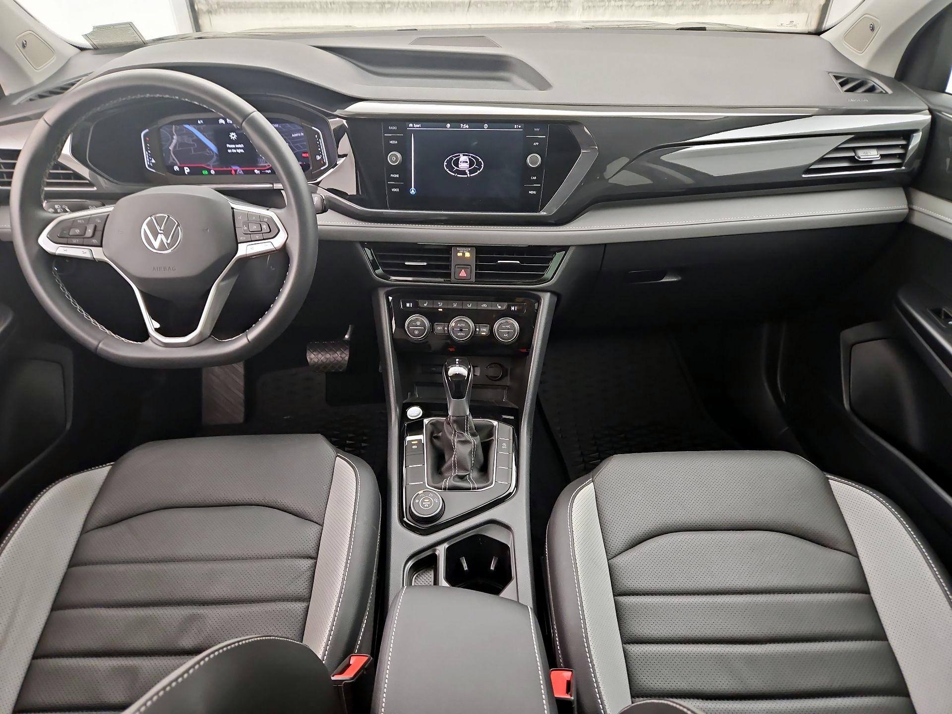 Thumbnail: 2022 Volkswagen Taos - 9
