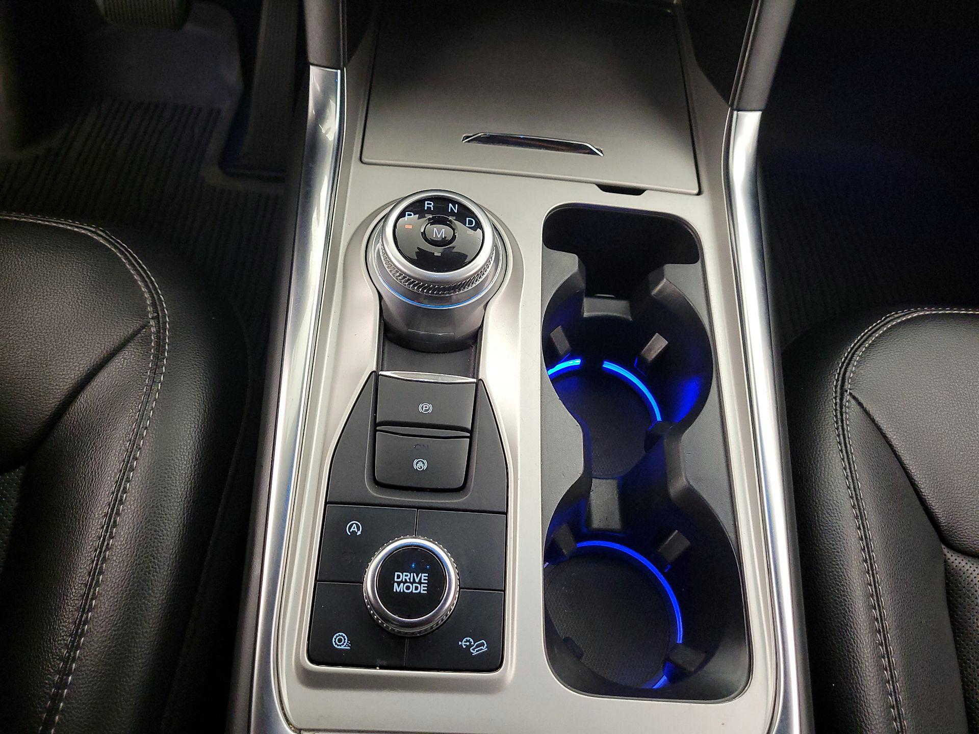 Thumbnail: 2021 Ford Explorer - 16