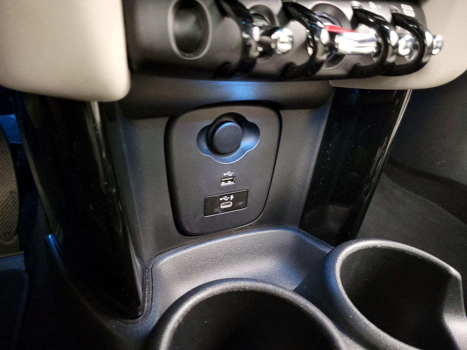 Thumbnail: 2022 MINI Cooper Hardtop - 18