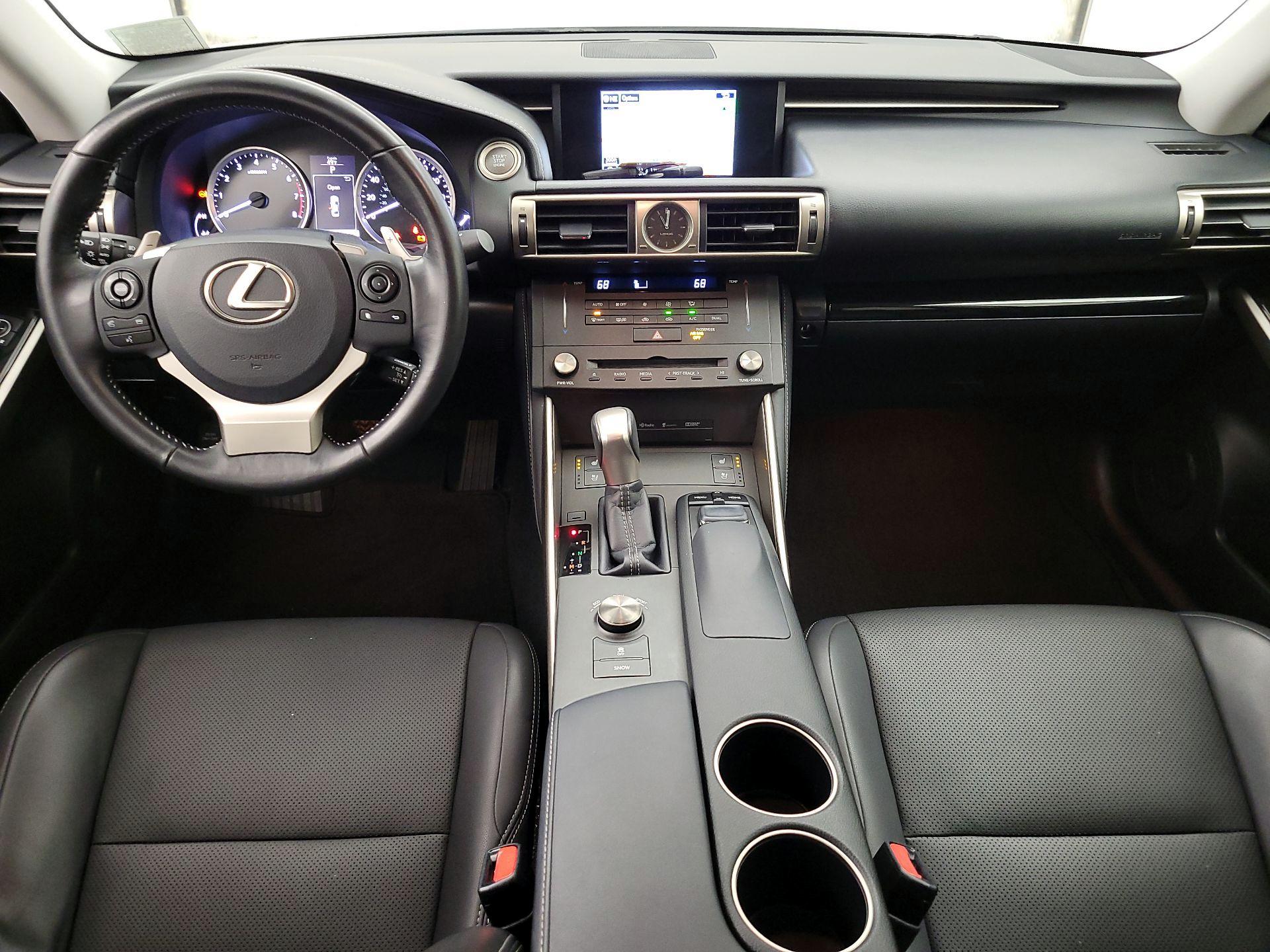 Thumbnail: 2015 Lexus IS - 9