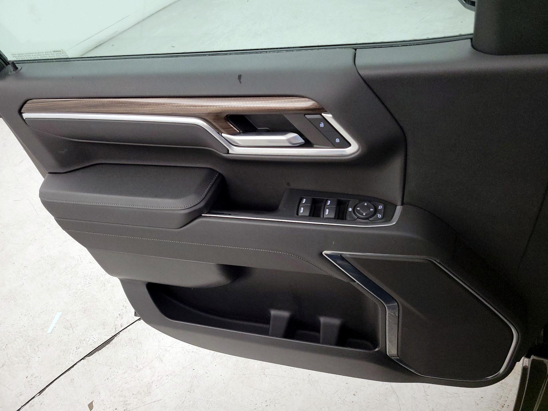 Thumbnail: 2023 Chevrolet Silverado 1500 - 12