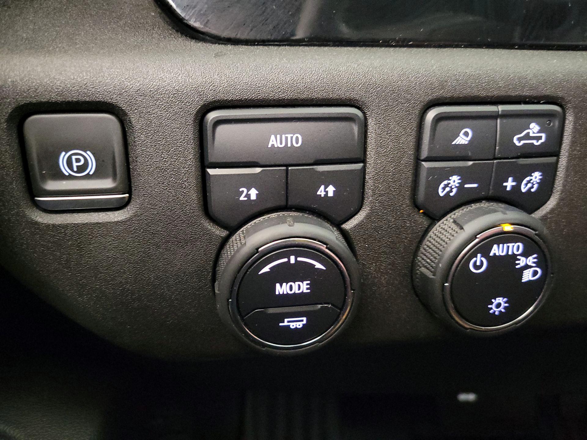 Thumbnail: 2023 Chevrolet Silverado 1500 - 13