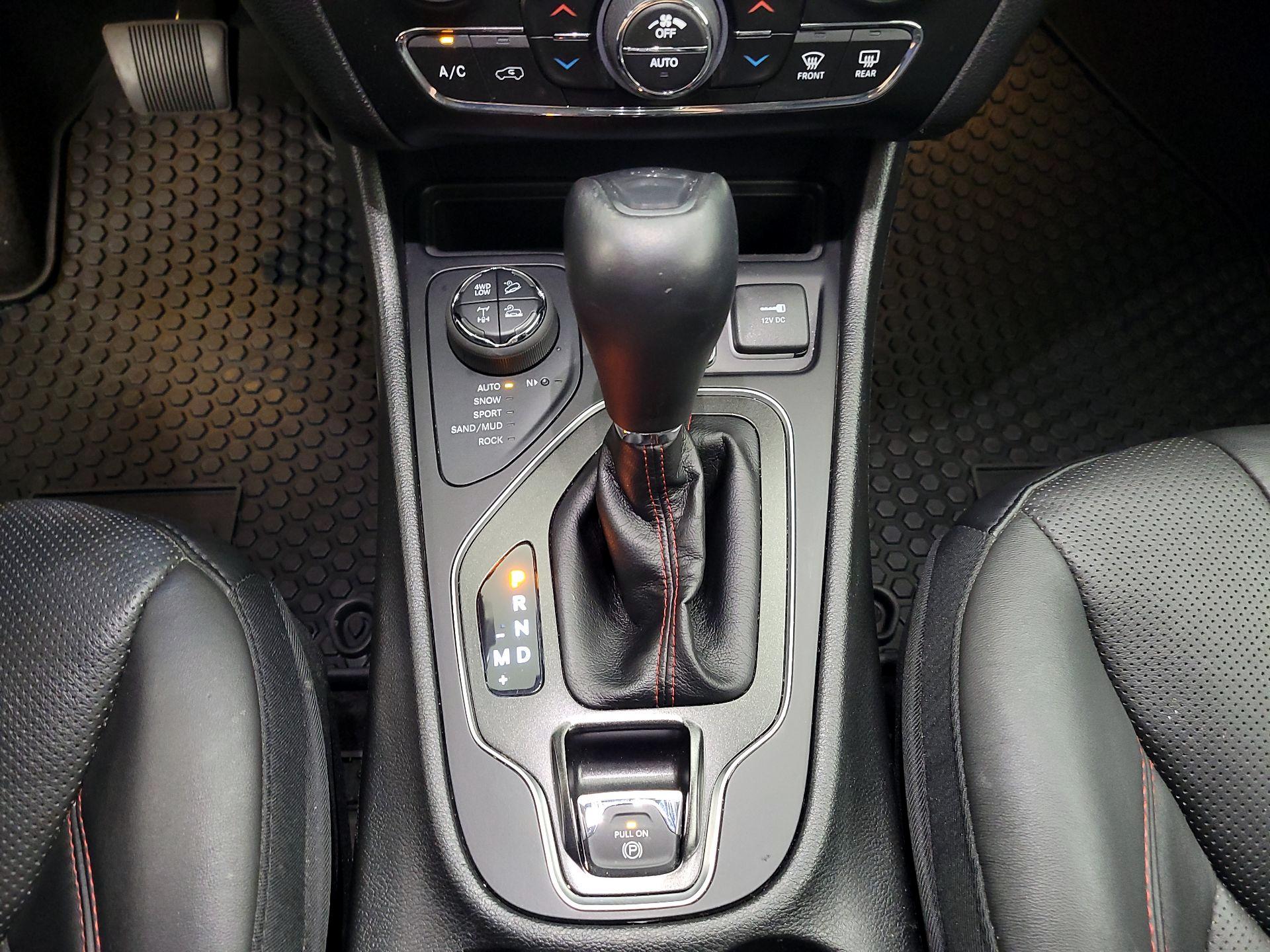 Thumbnail: 2021 Jeep Cherokee - 18