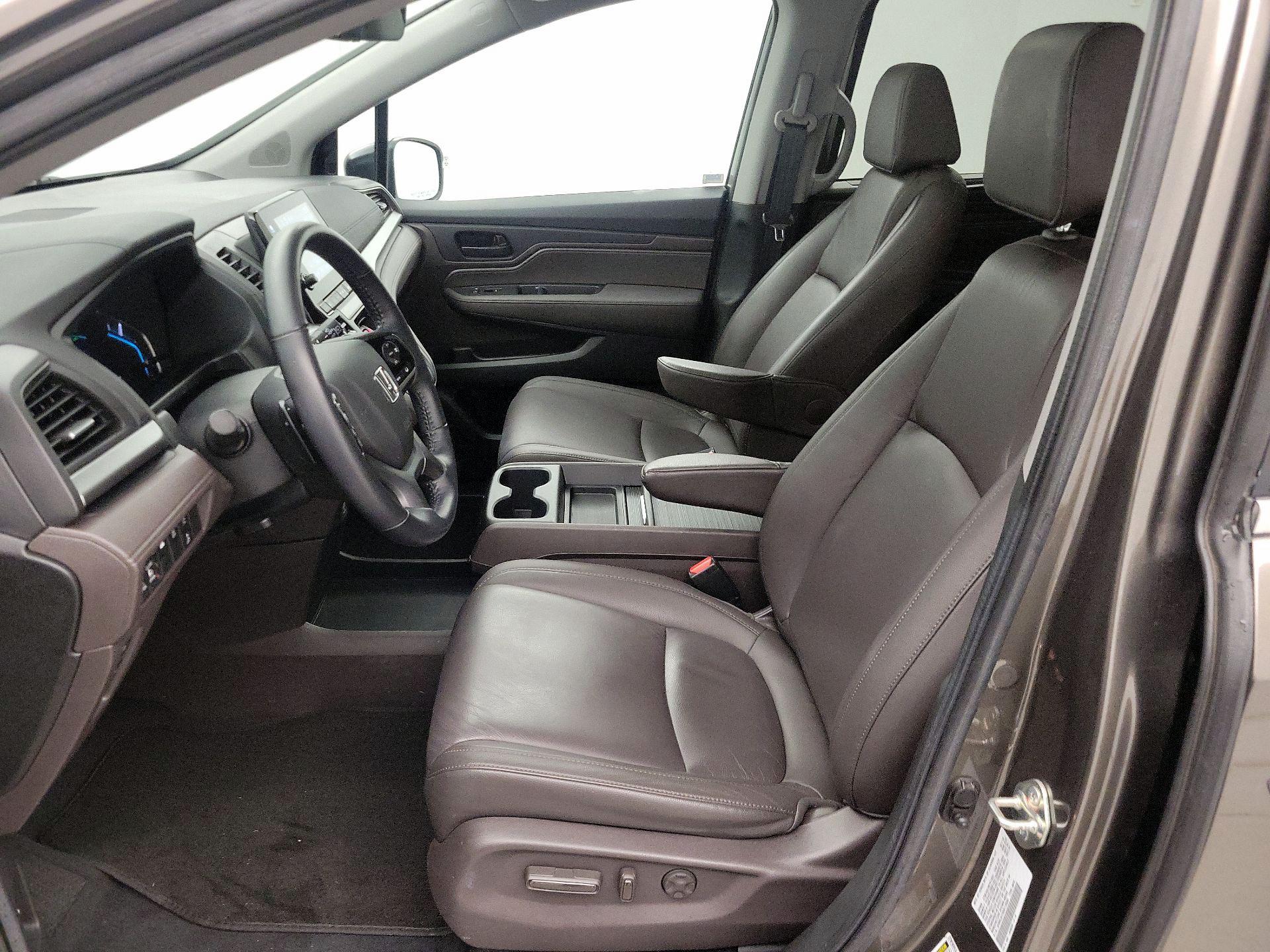 Thumbnail: 2019 Honda Odyssey - 11