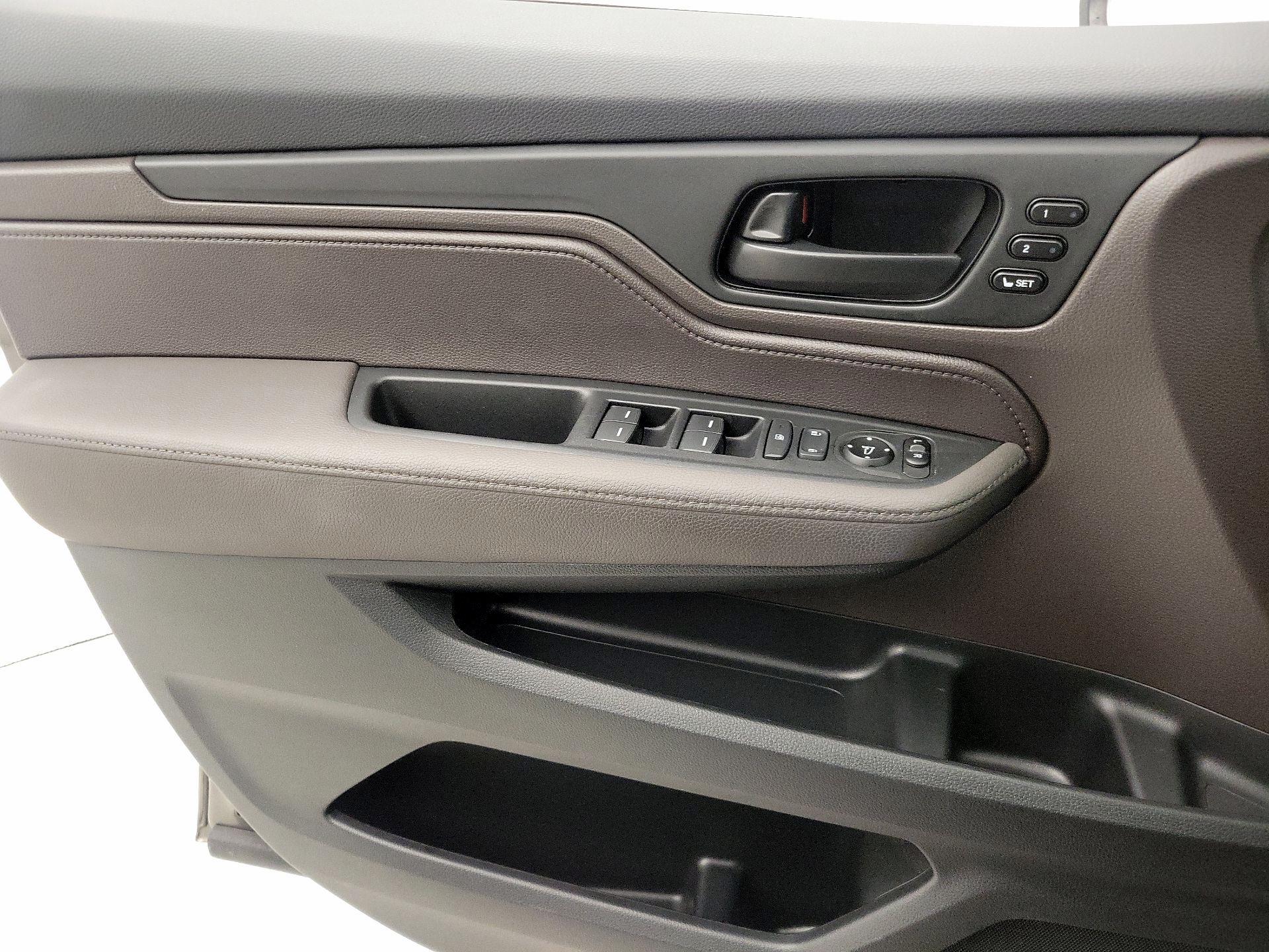 Thumbnail: 2019 Honda Odyssey - 12