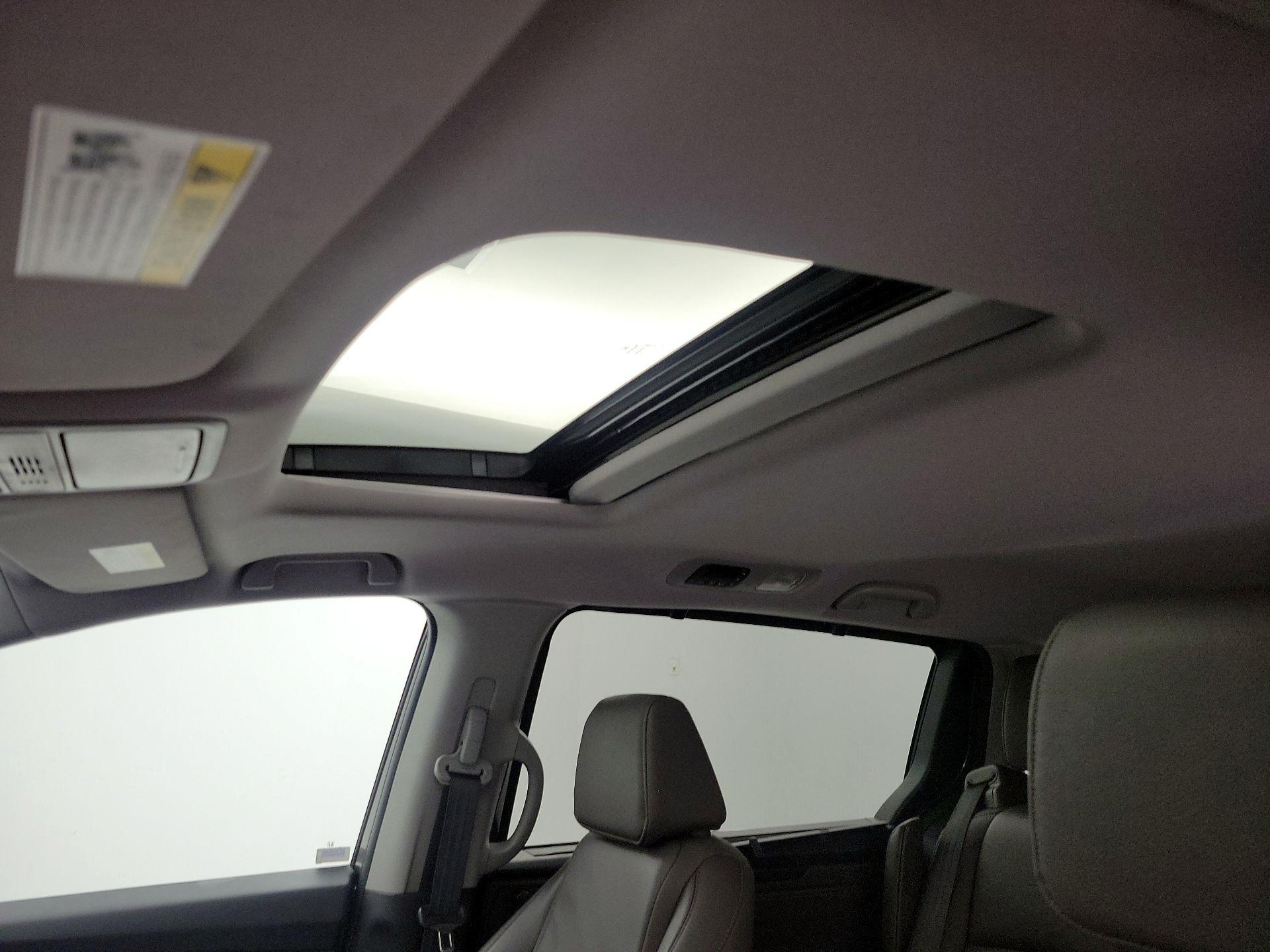 Thumbnail: 2019 Honda Odyssey - 19