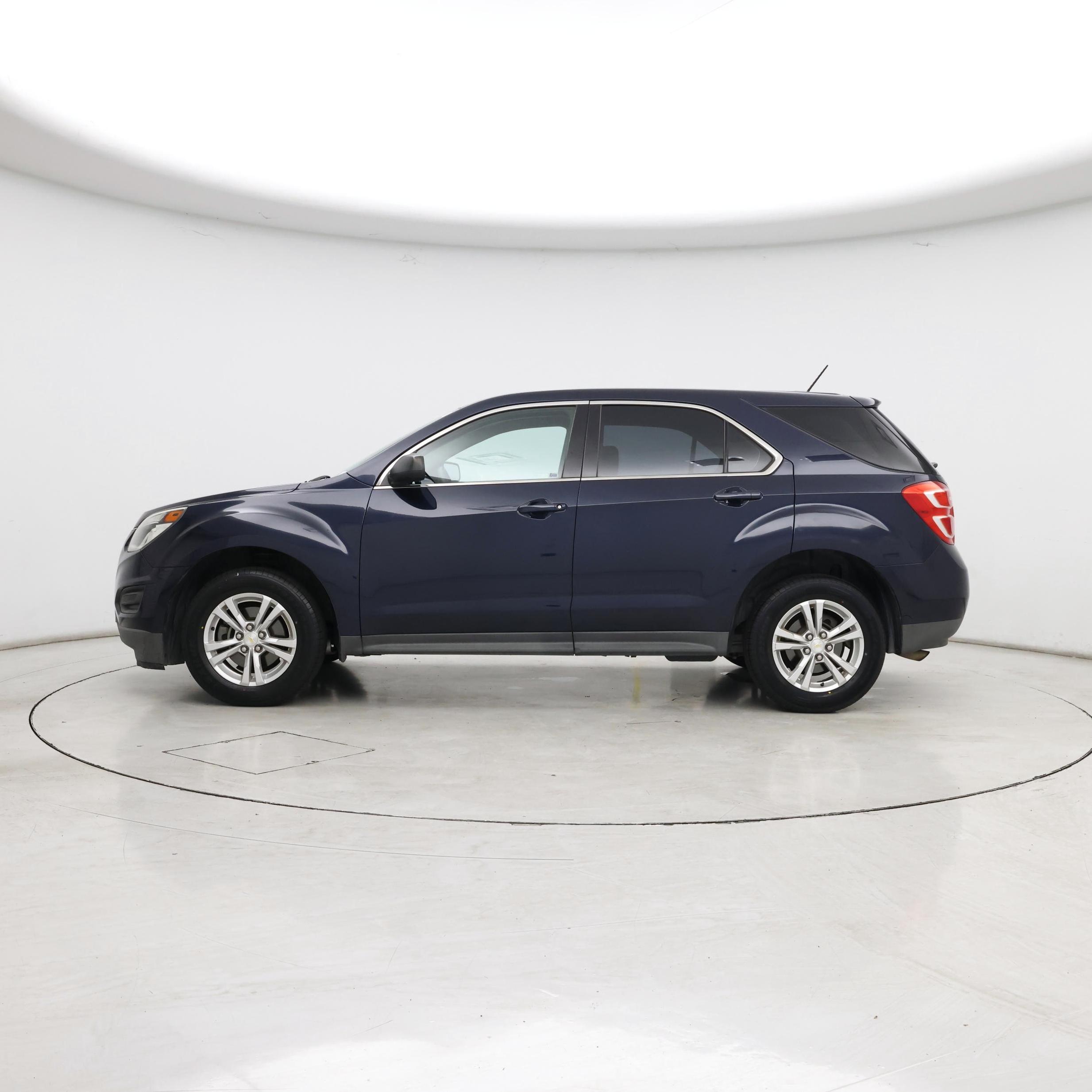 Thumbnail: 2016 Chevrolet Equinox - 3