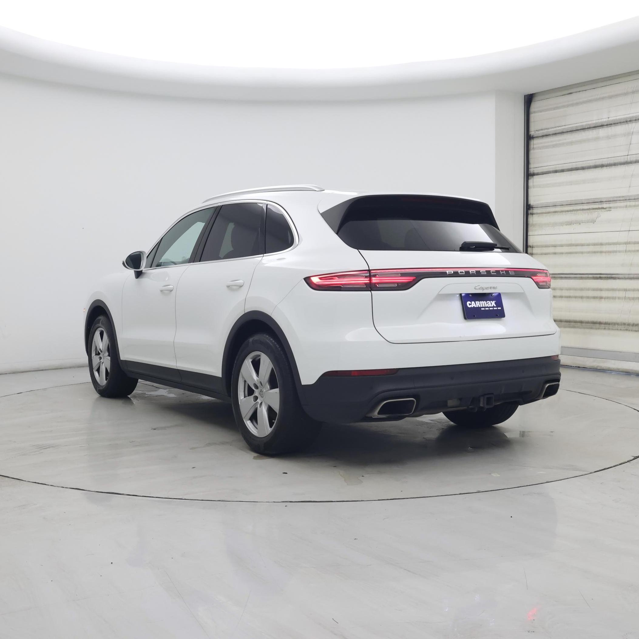 Thumbnail: 2021 Porsche Cayenne - 2