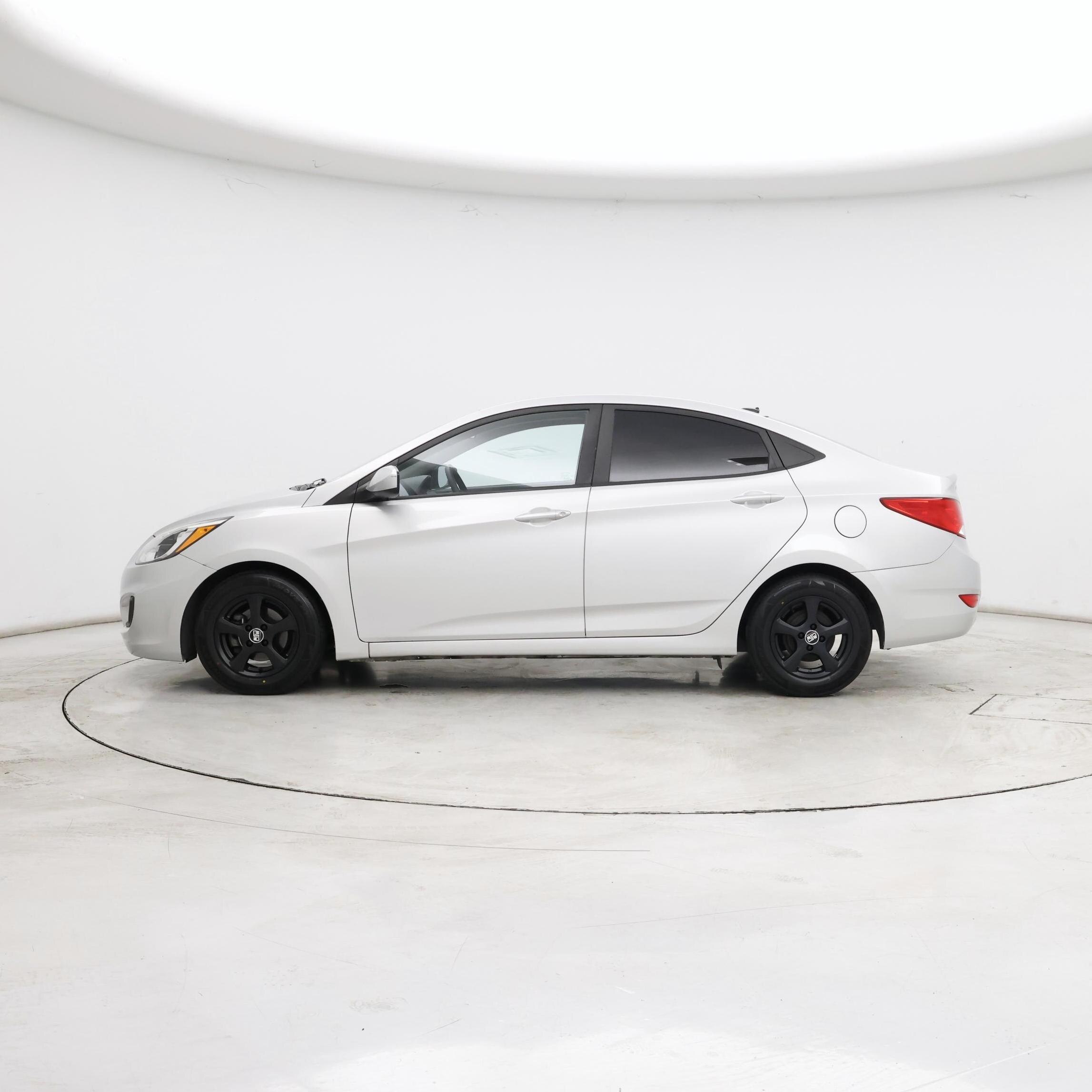 Thumbnail: 2016 Hyundai Accent - 3