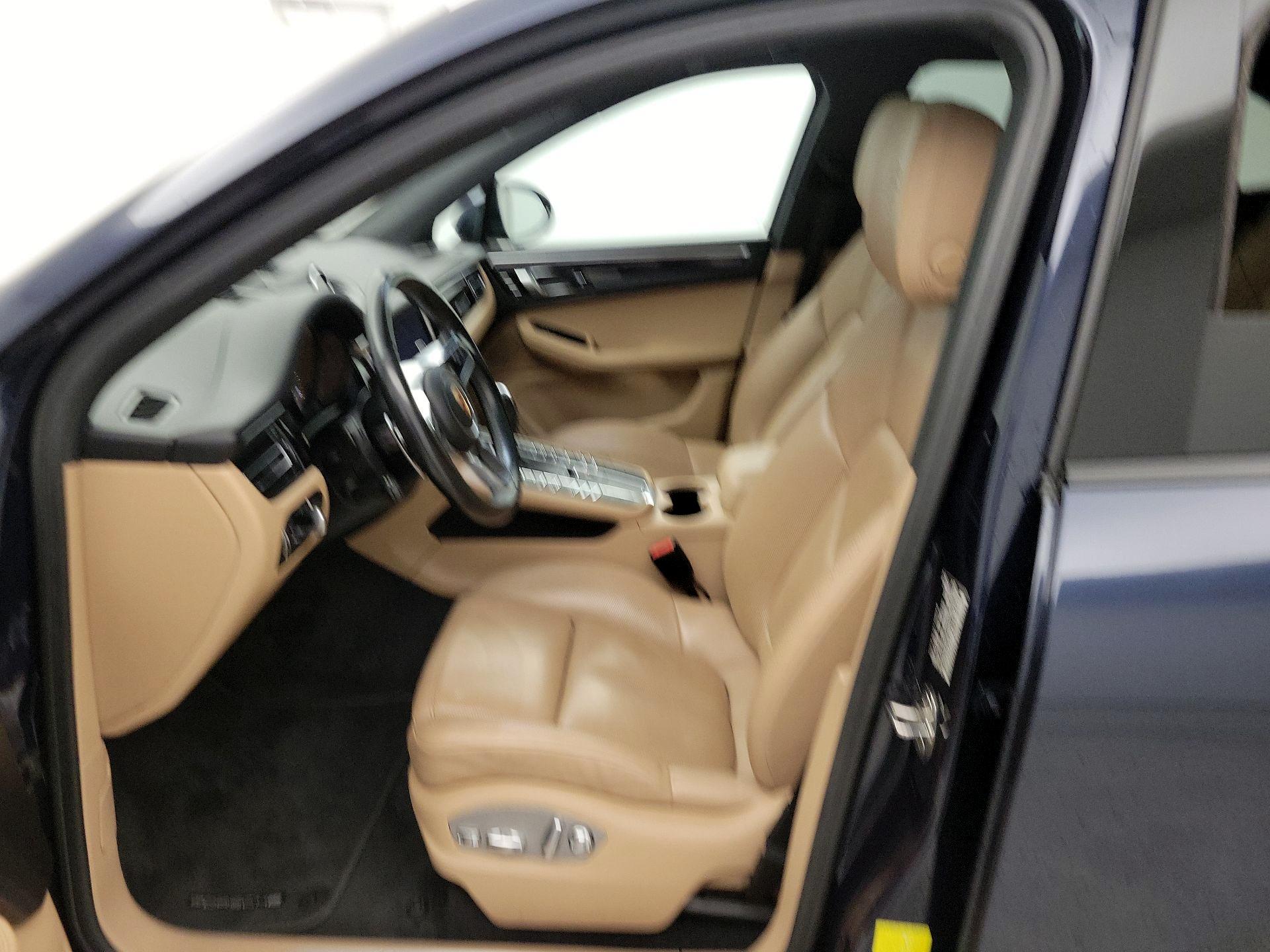 Thumbnail: 2019 Porsche Macan - 11