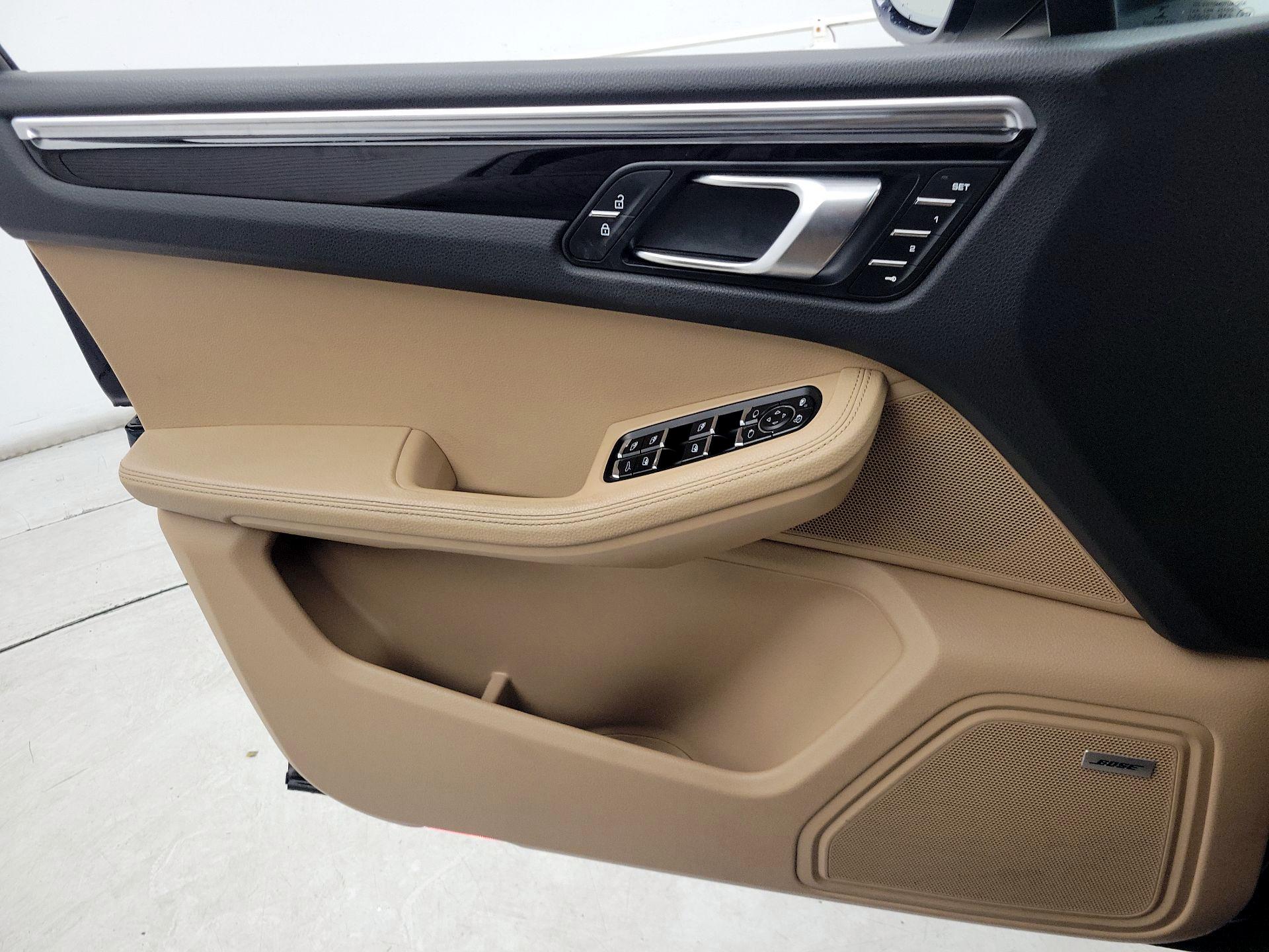 Thumbnail: 2019 Porsche Macan - 12