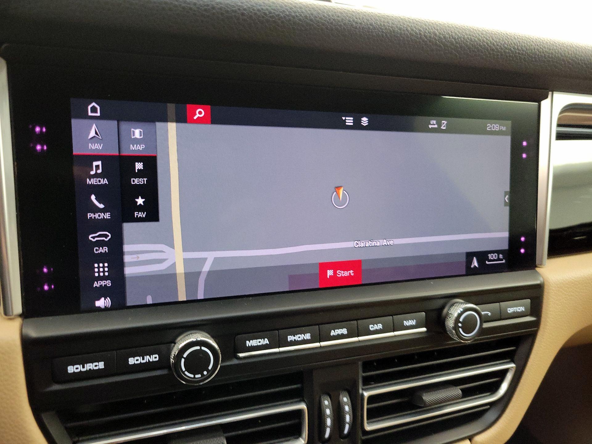 Thumbnail: 2019 Porsche Macan - 14