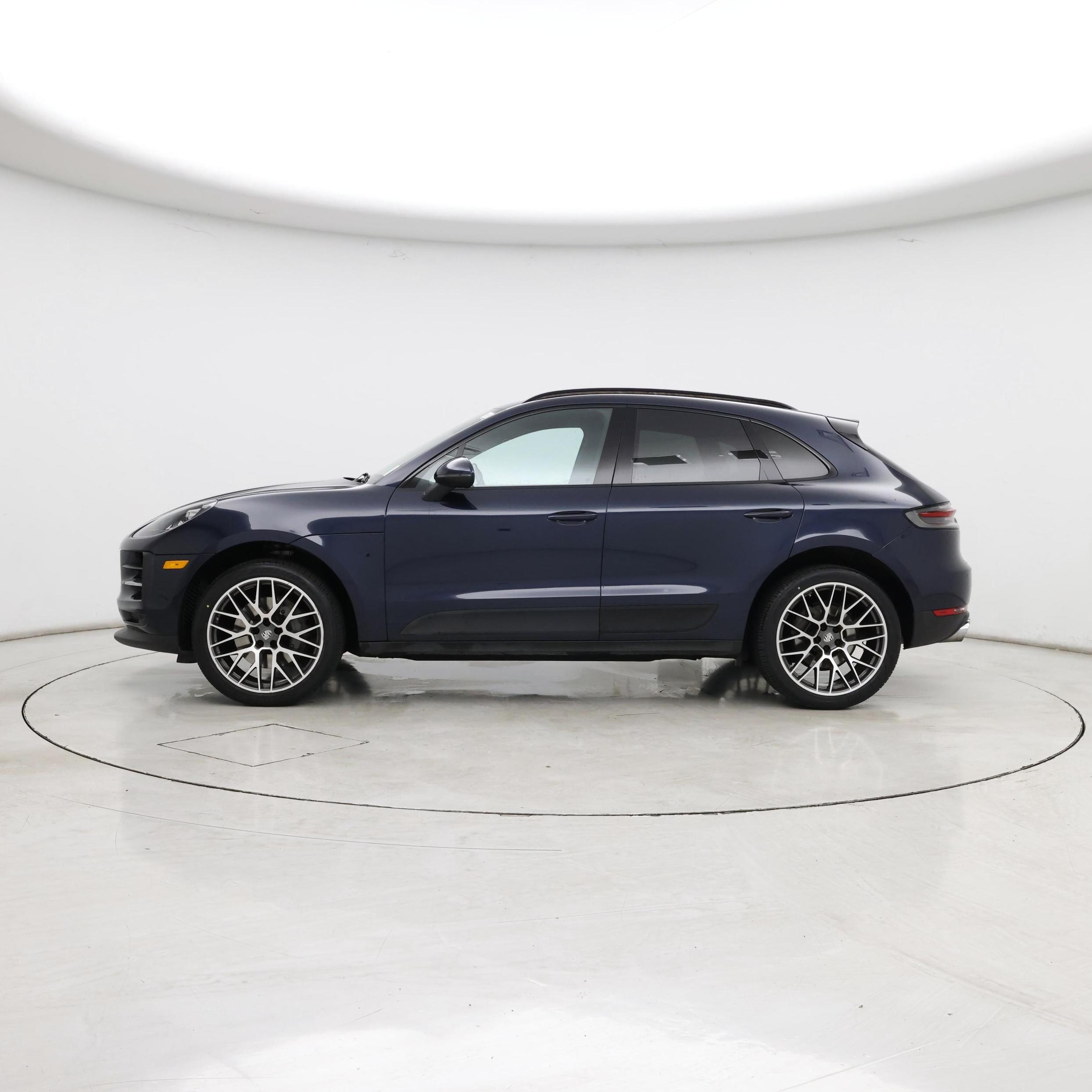 Thumbnail: 2019 Porsche Macan - 3