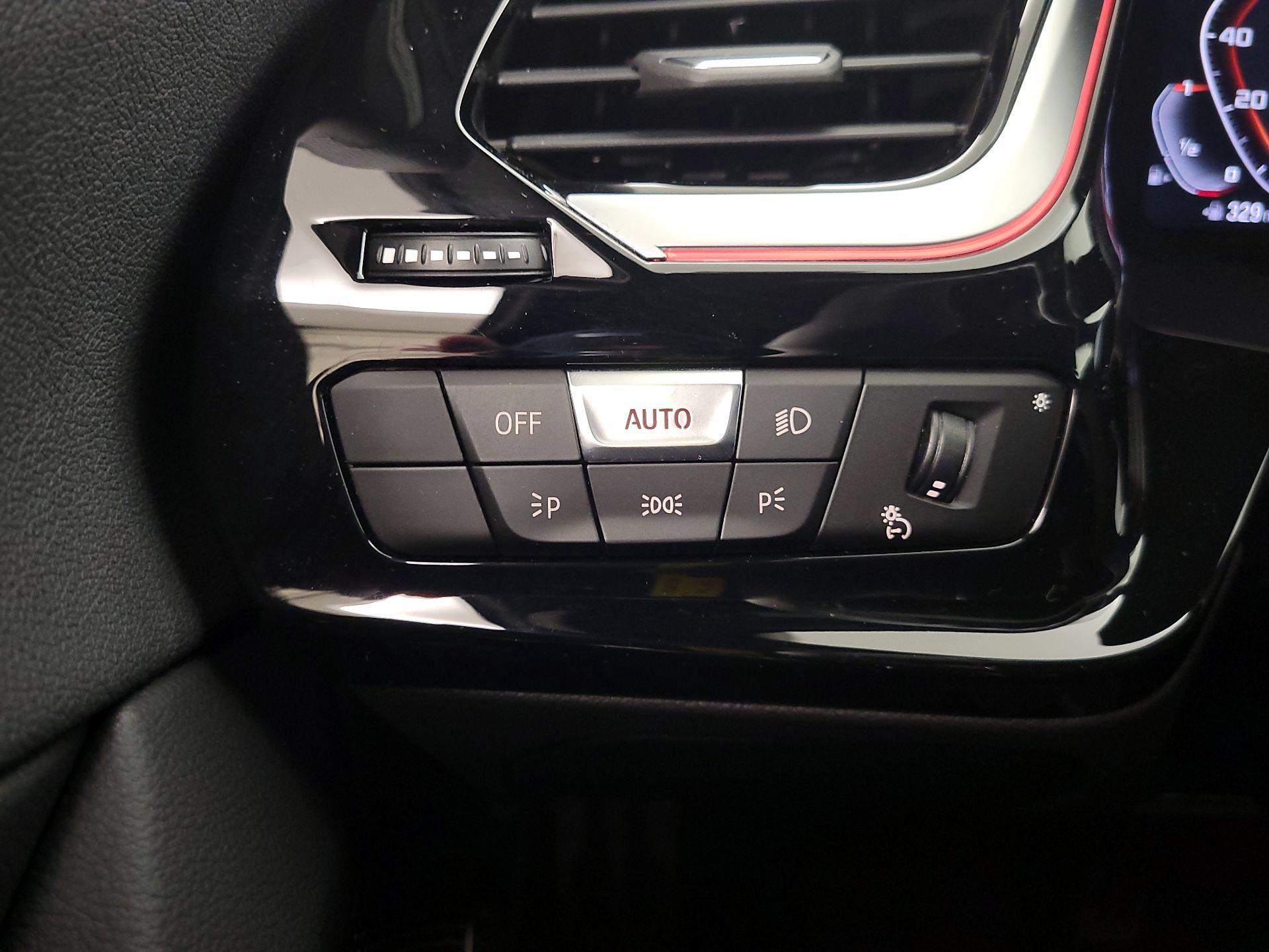 Thumbnail: 2023 BMW Z4 - 13