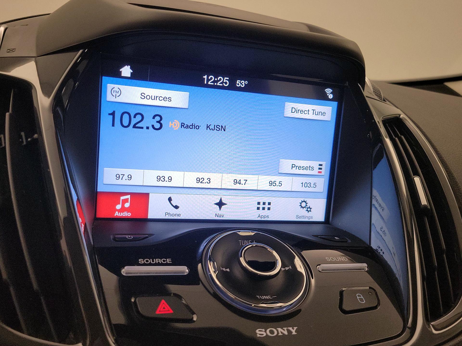 Thumbnail: 2016 Ford C-Max - 16