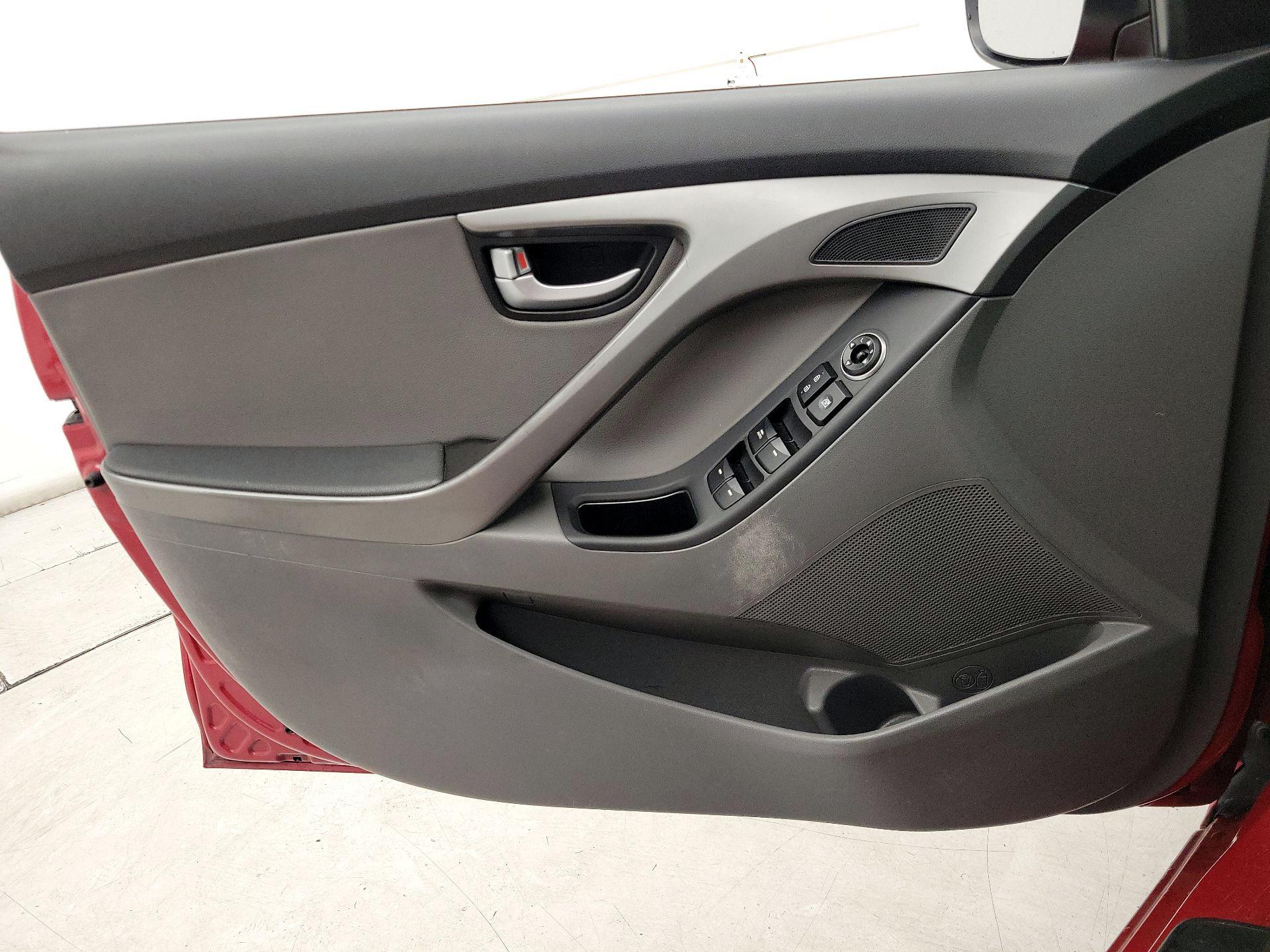 Thumbnail: 2015 Hyundai Elantra - 12