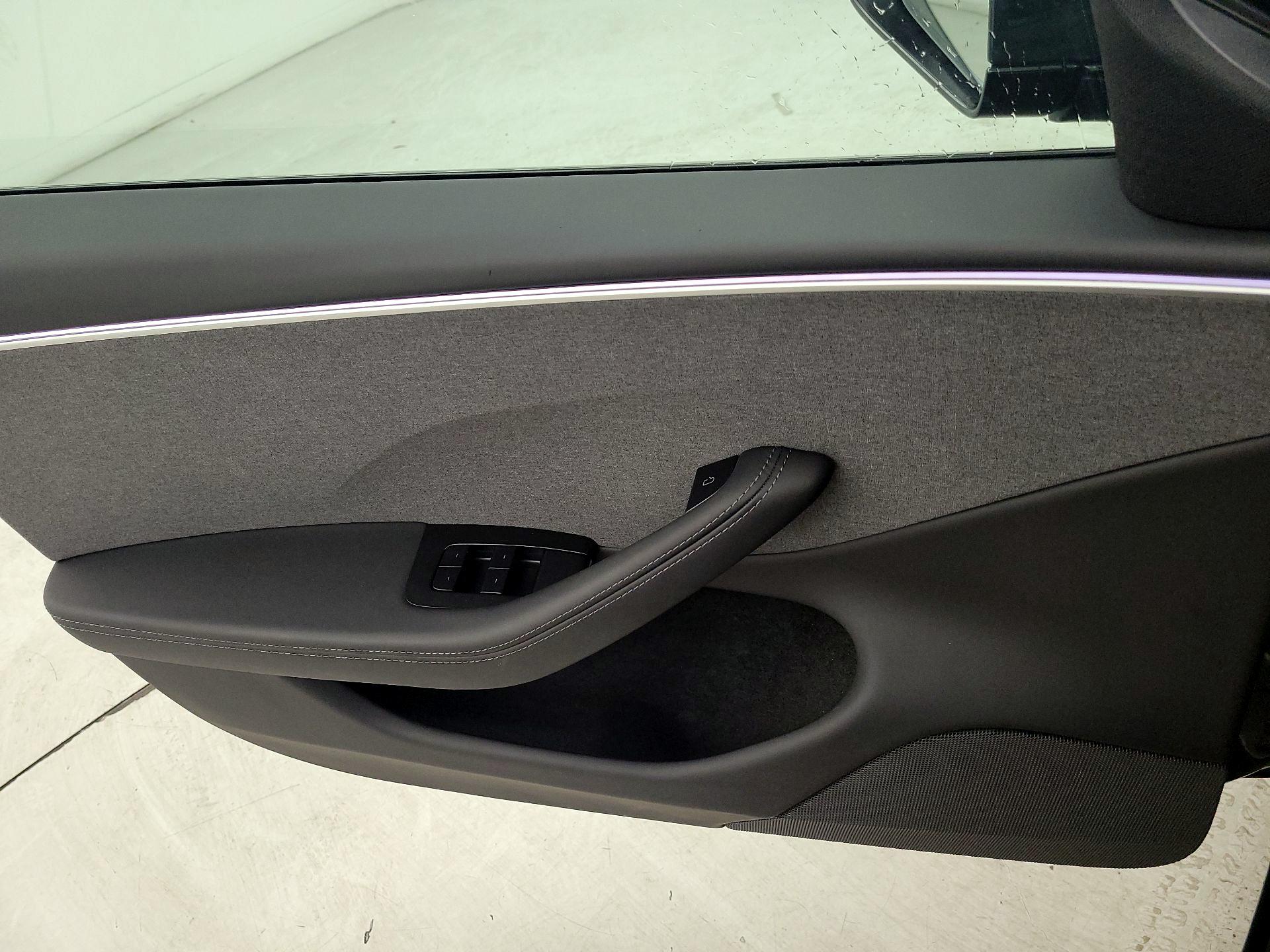 Thumbnail: 2025 Tesla Model 3 - 12