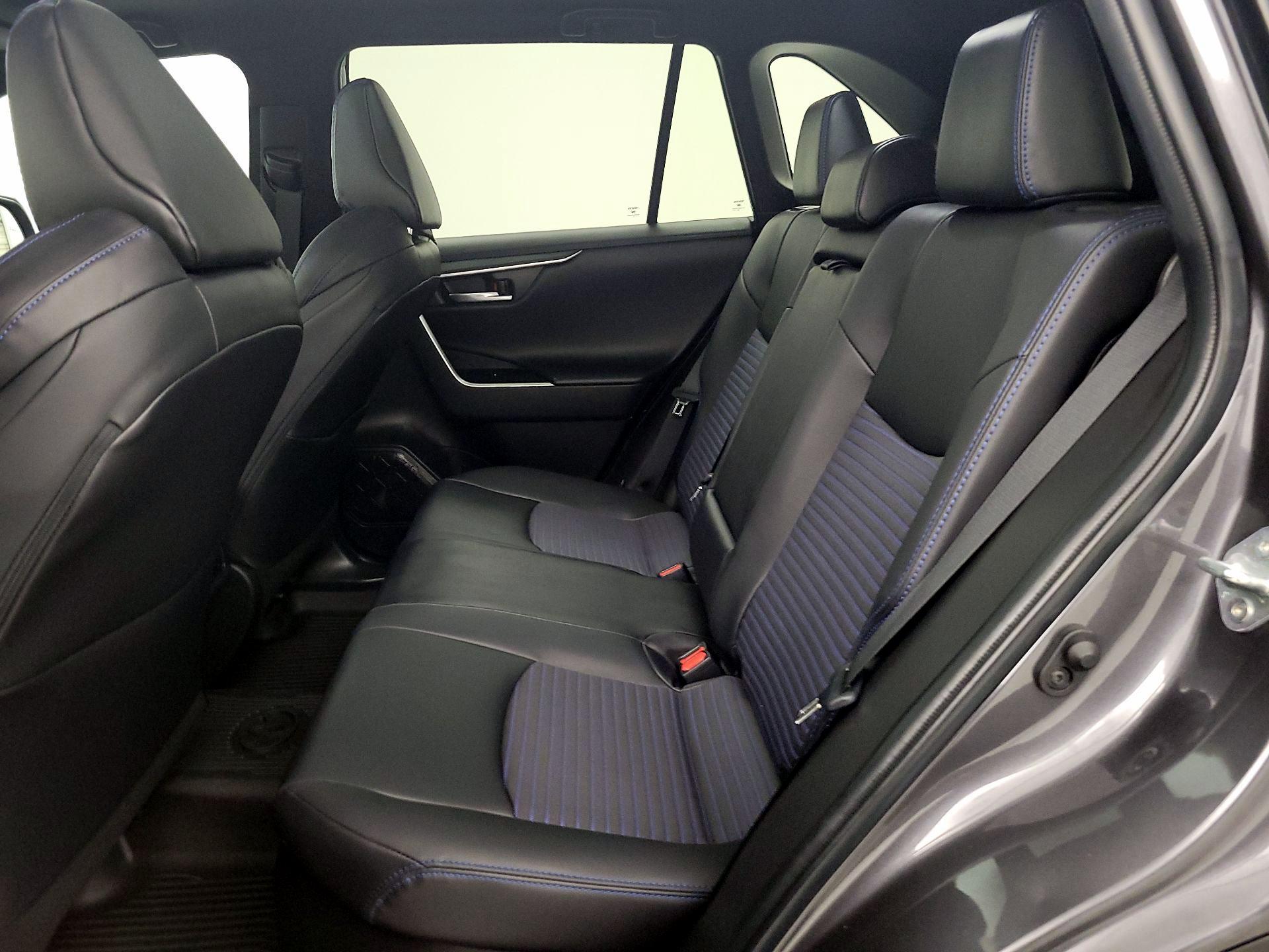 Thumbnail: 2023 Toyota RAV4 - 17