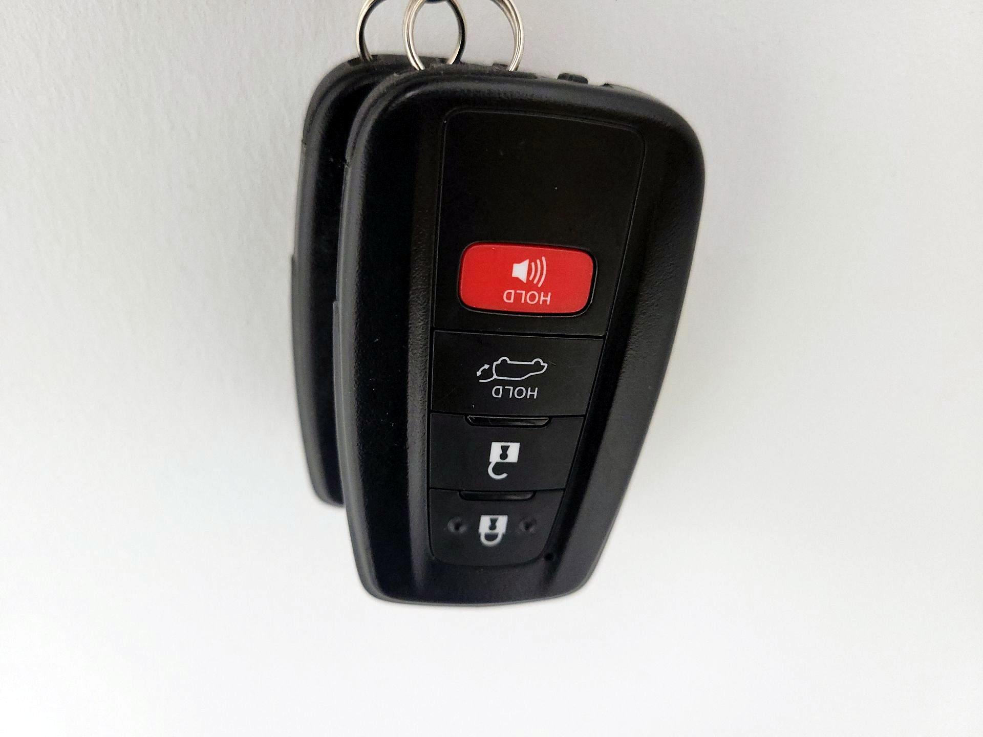 Thumbnail: 2023 Toyota RAV4 - 20