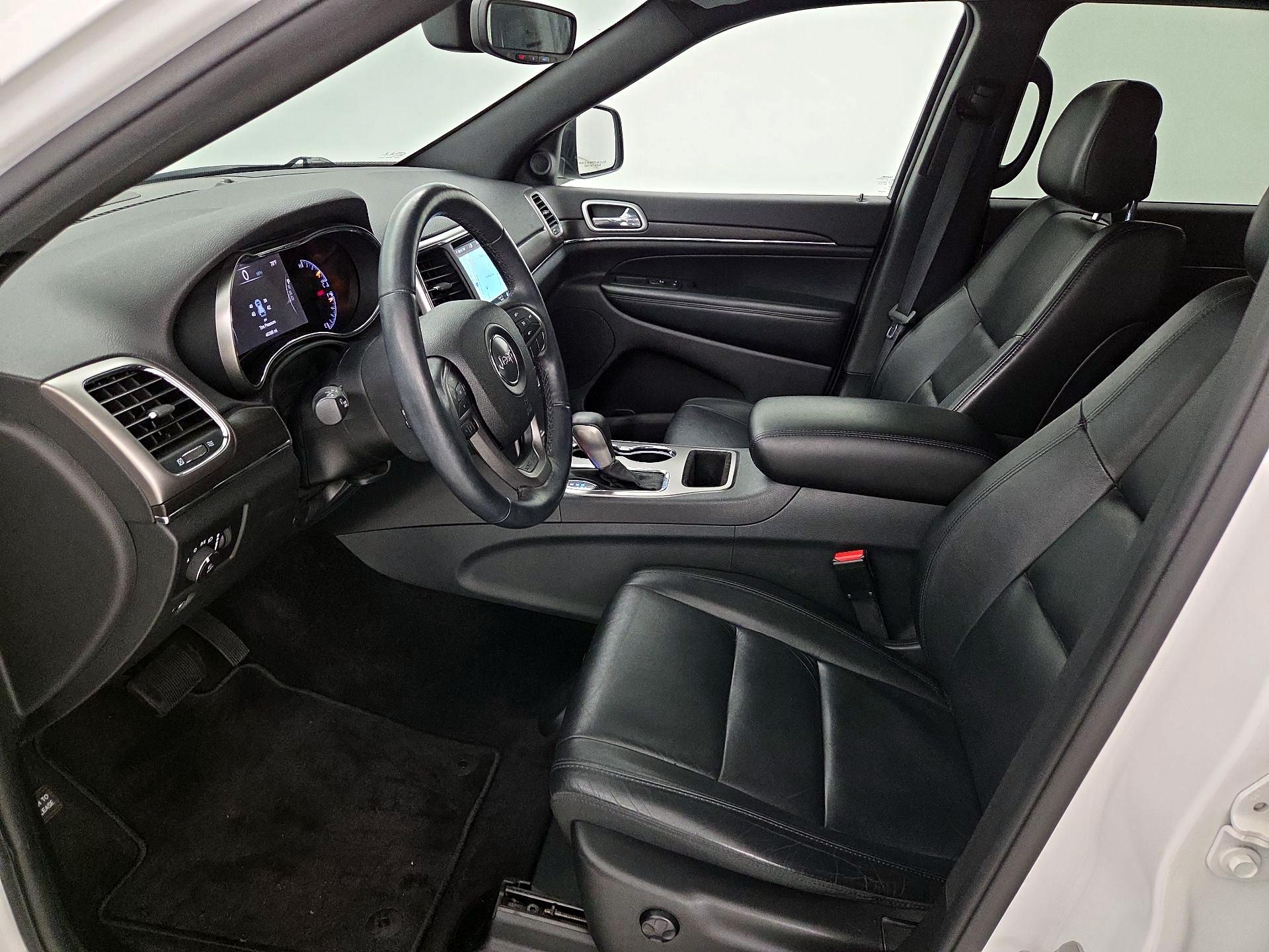 Thumbnail: 2018 Jeep Grand Cherokee - 11