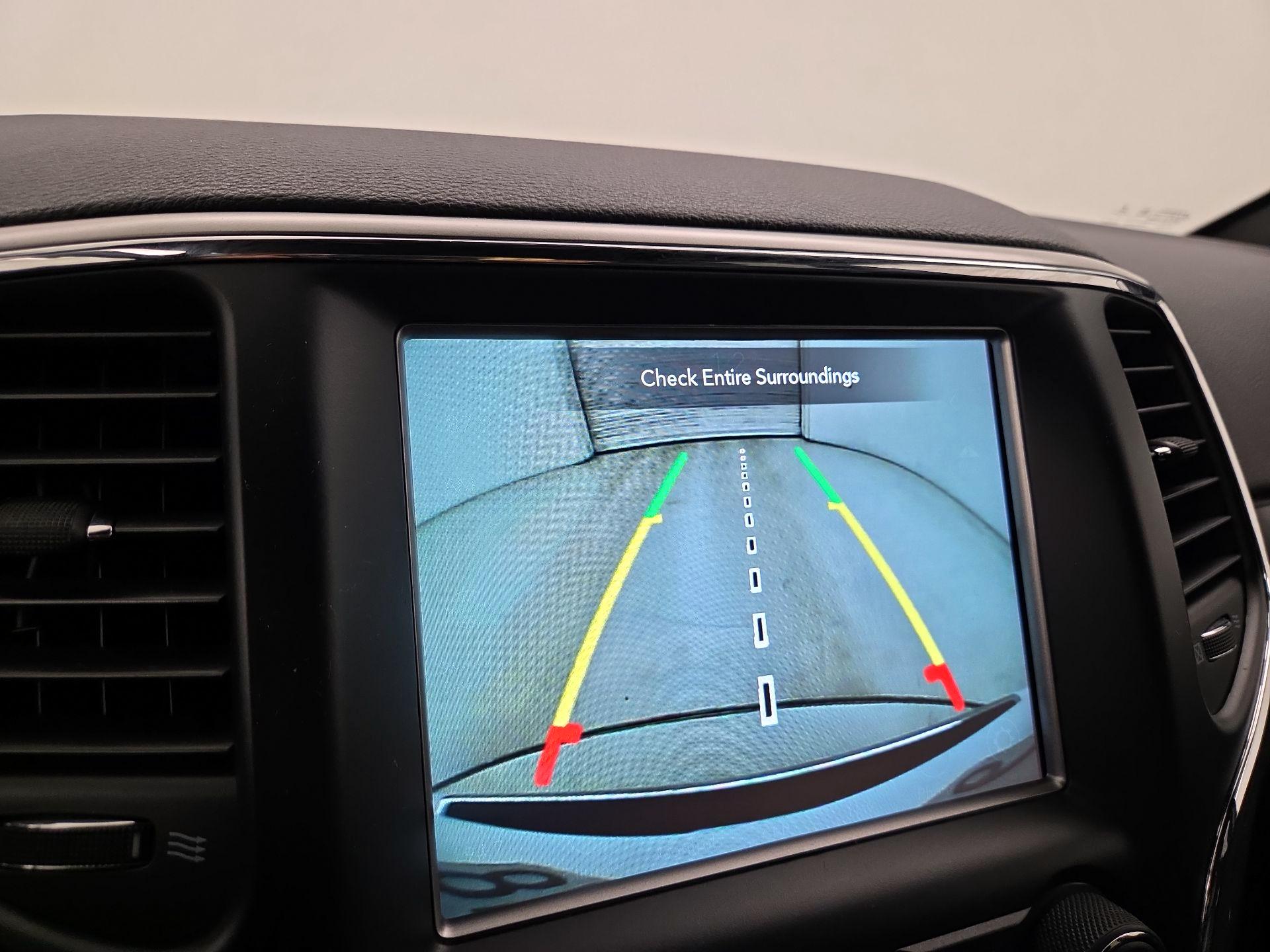 Thumbnail: 2018 Jeep Grand Cherokee - 15