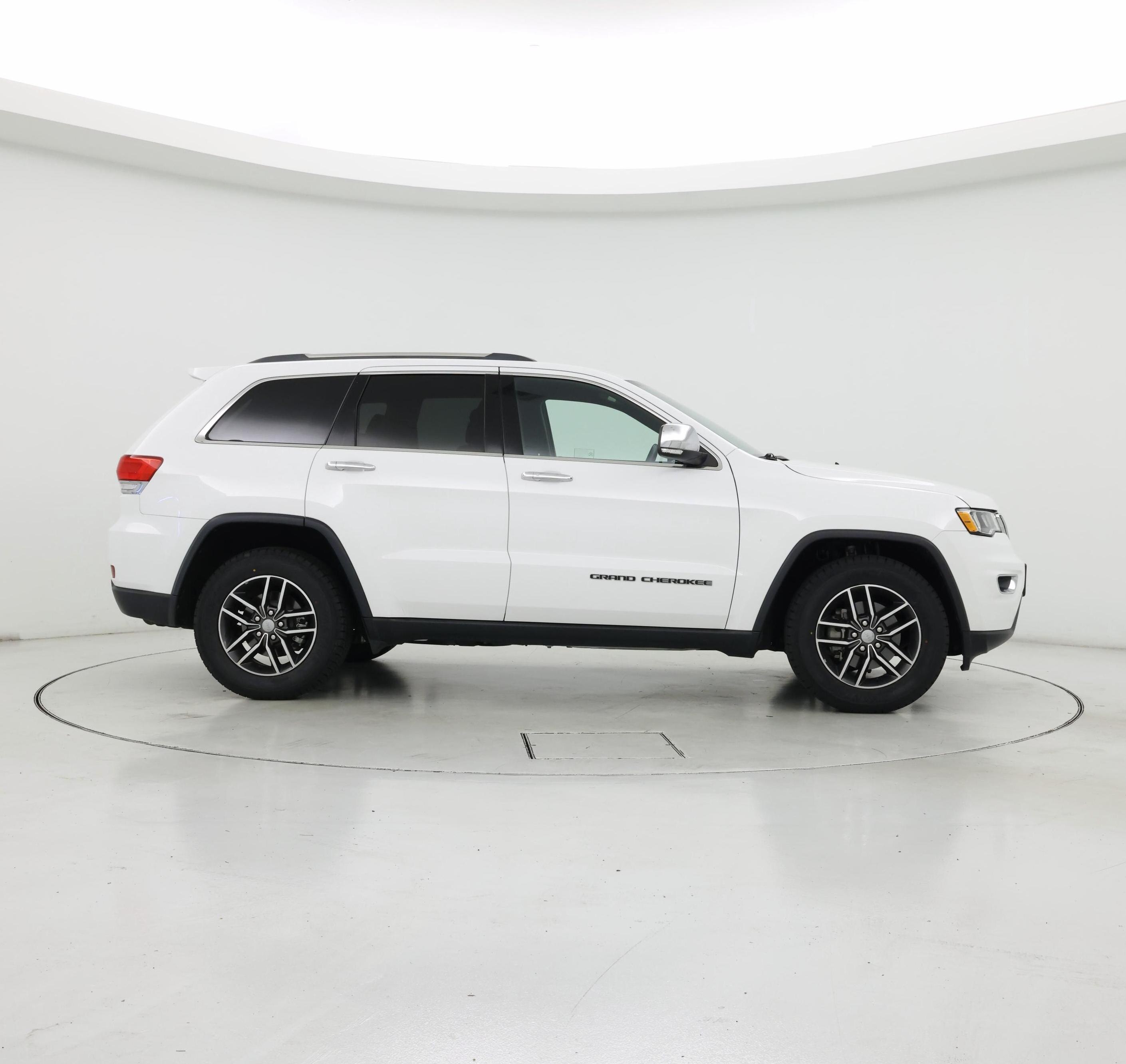 Thumbnail: 2018 Jeep Grand Cherokee - 7