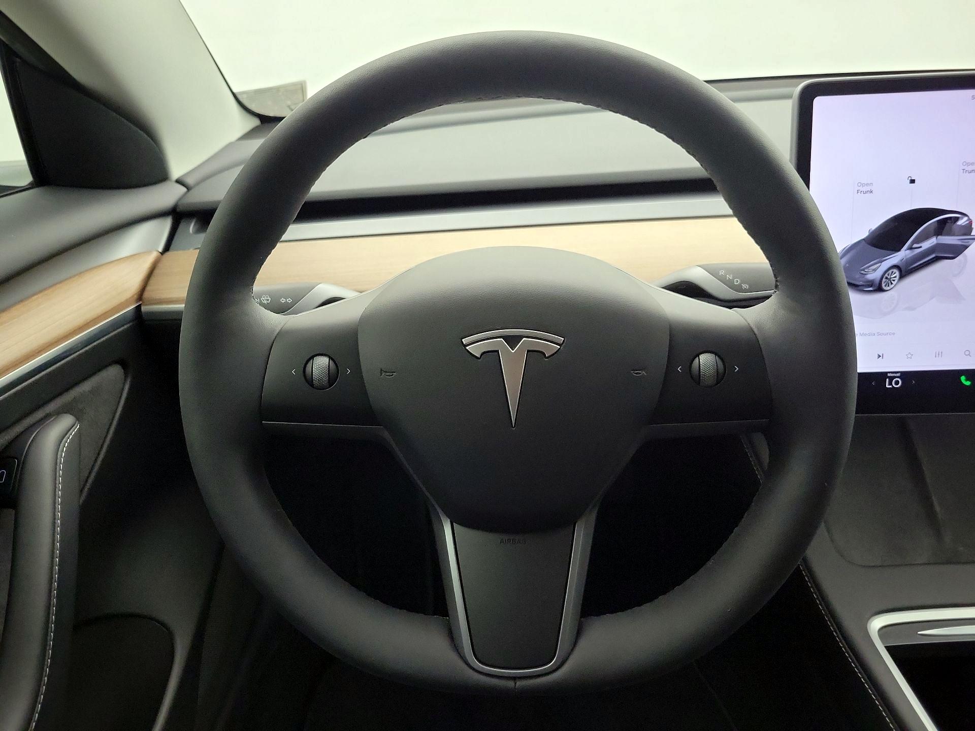 Thumbnail: 2023 Tesla Model 3 - 10