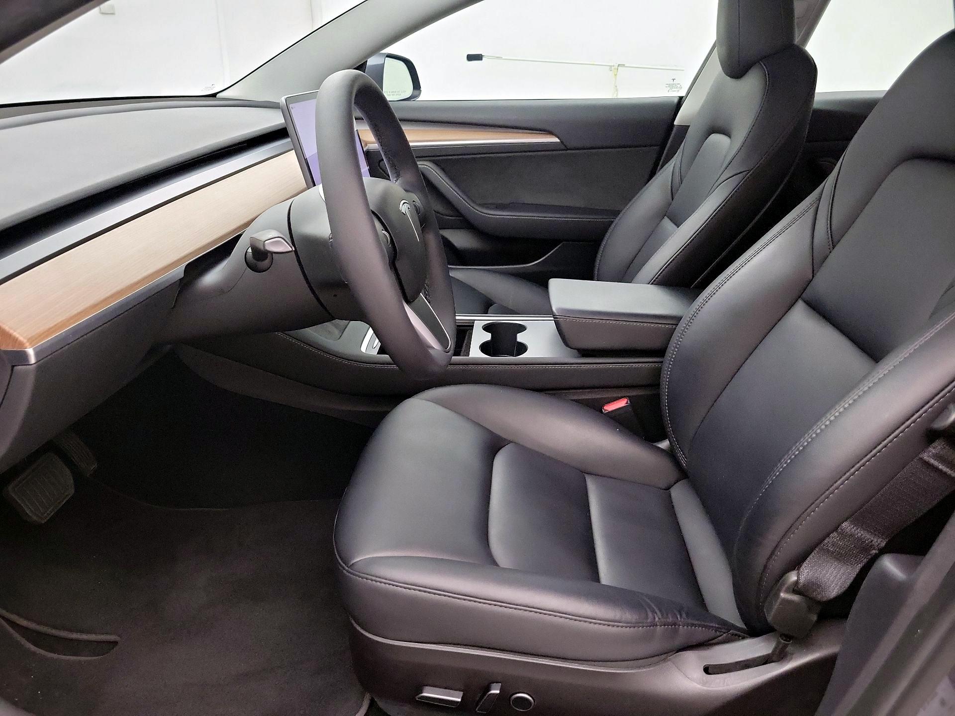 Thumbnail: 2023 Tesla Model 3 - 11