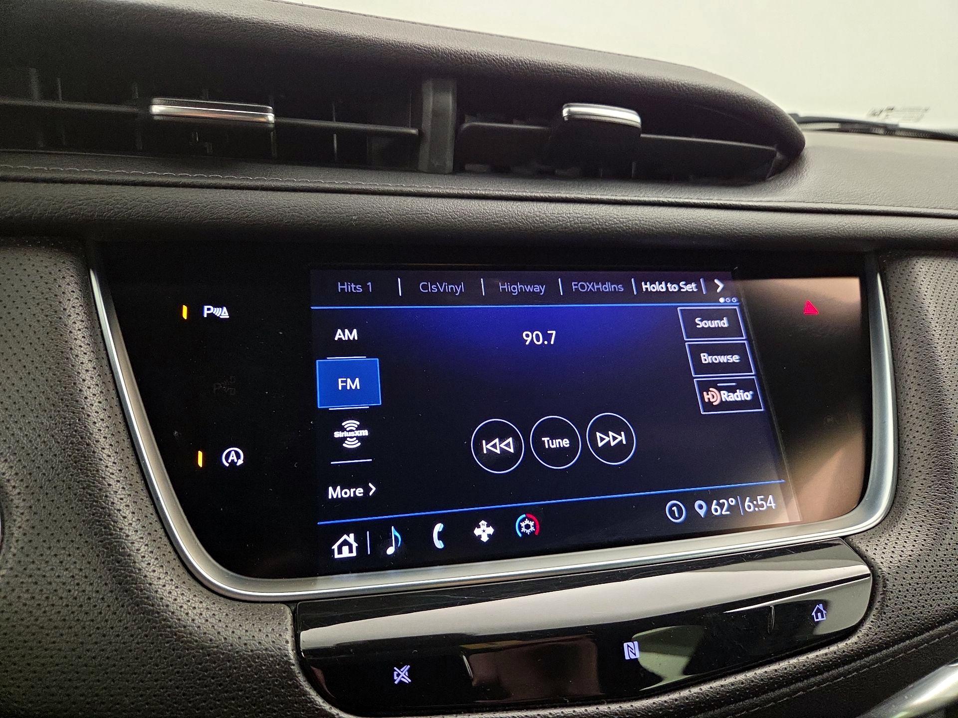 Thumbnail: 2020 Cadillac XT5 - 15