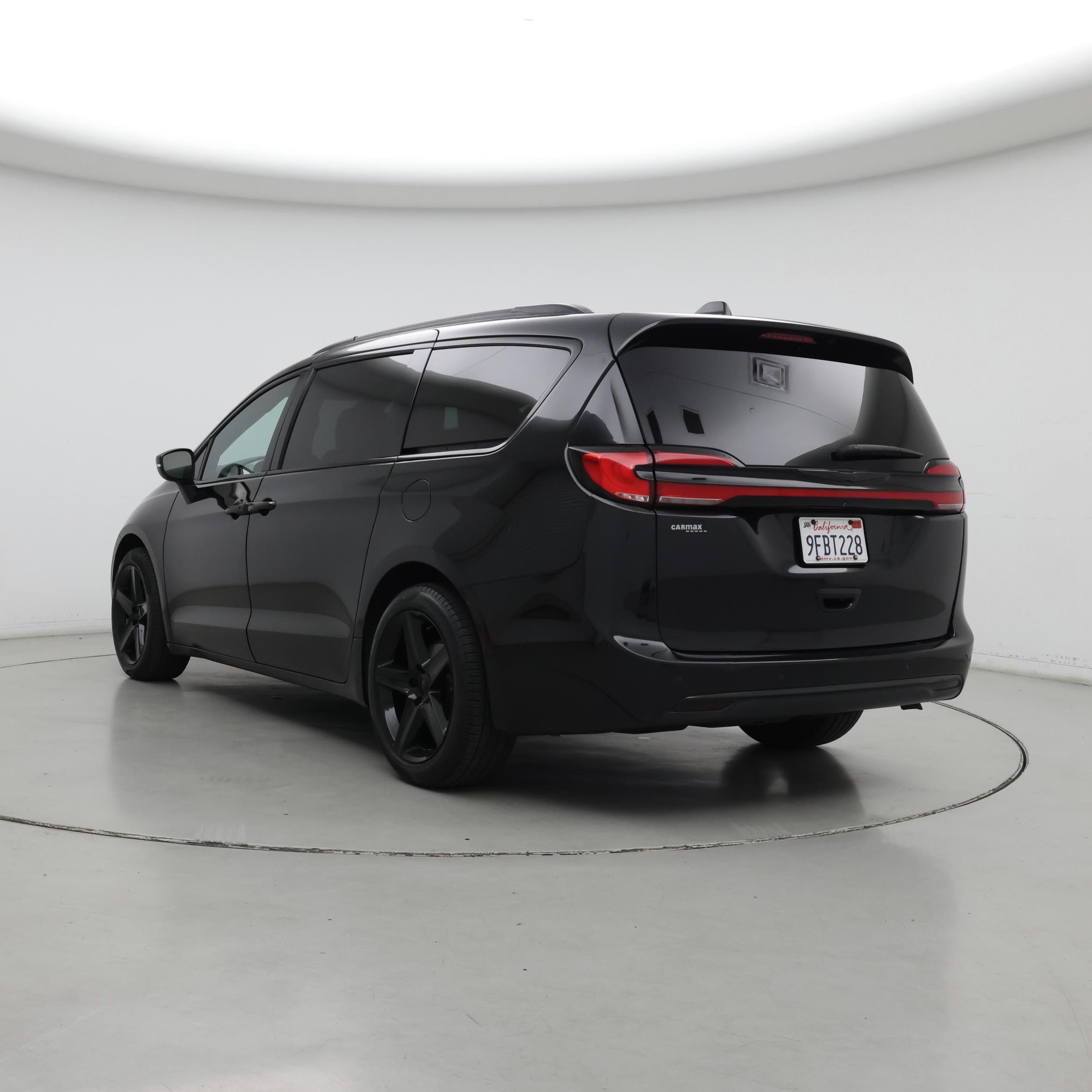 Thumbnail: 2023 Chrysler Pacifica - 2