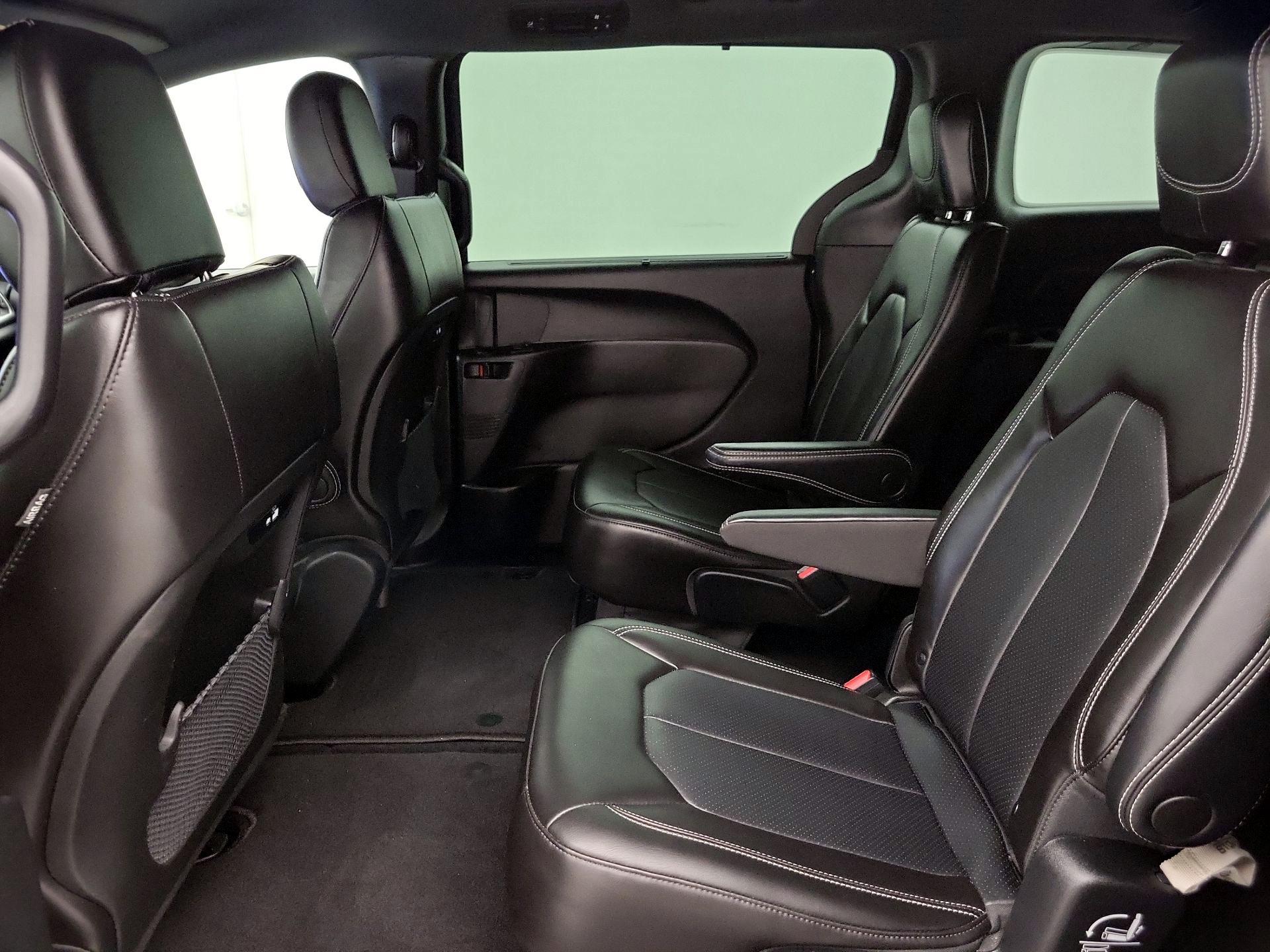 Thumbnail: 2023 Chrysler Pacifica - 19