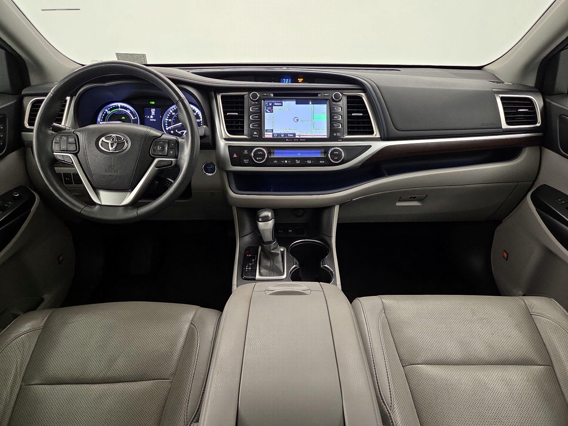 Thumbnail: 2016 Toyota Highlander - 9