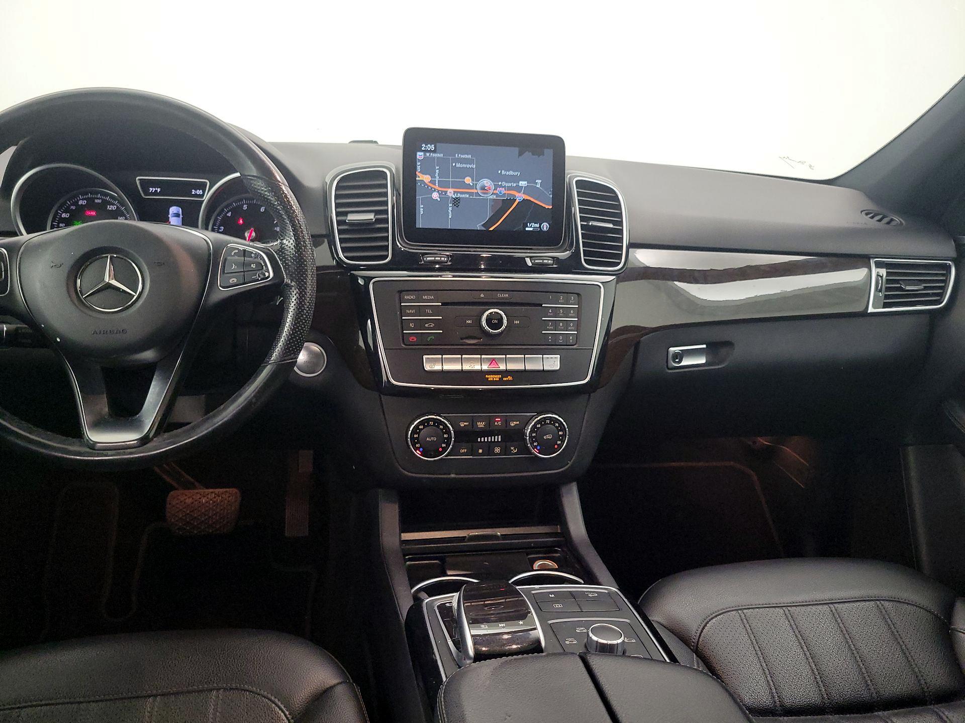 Thumbnail: 2017 Mercedes-Benz GLE - 9