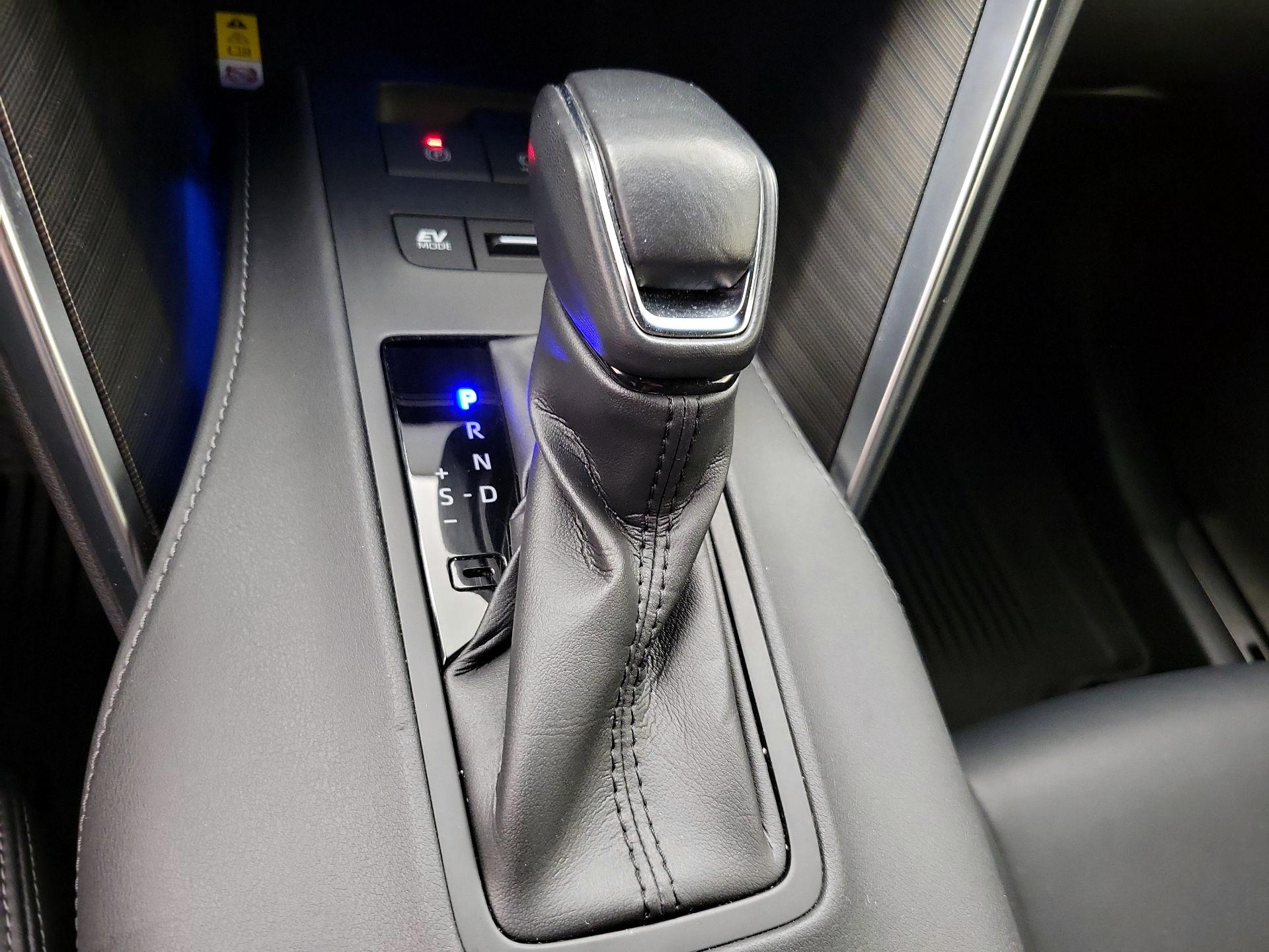 Thumbnail: 2022 Toyota Venza - 17