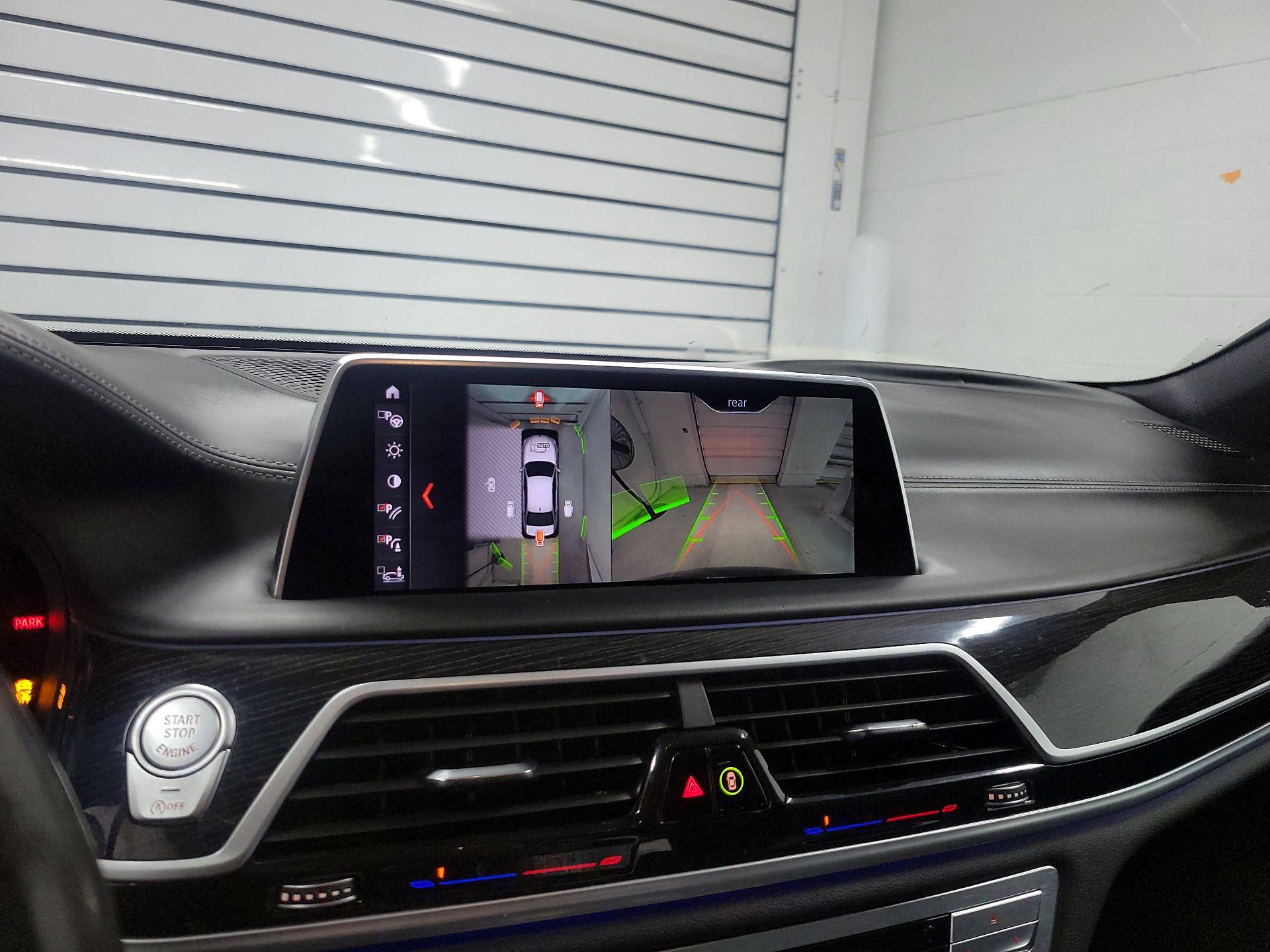 Thumbnail: 2019 BMW 7 Series - 14