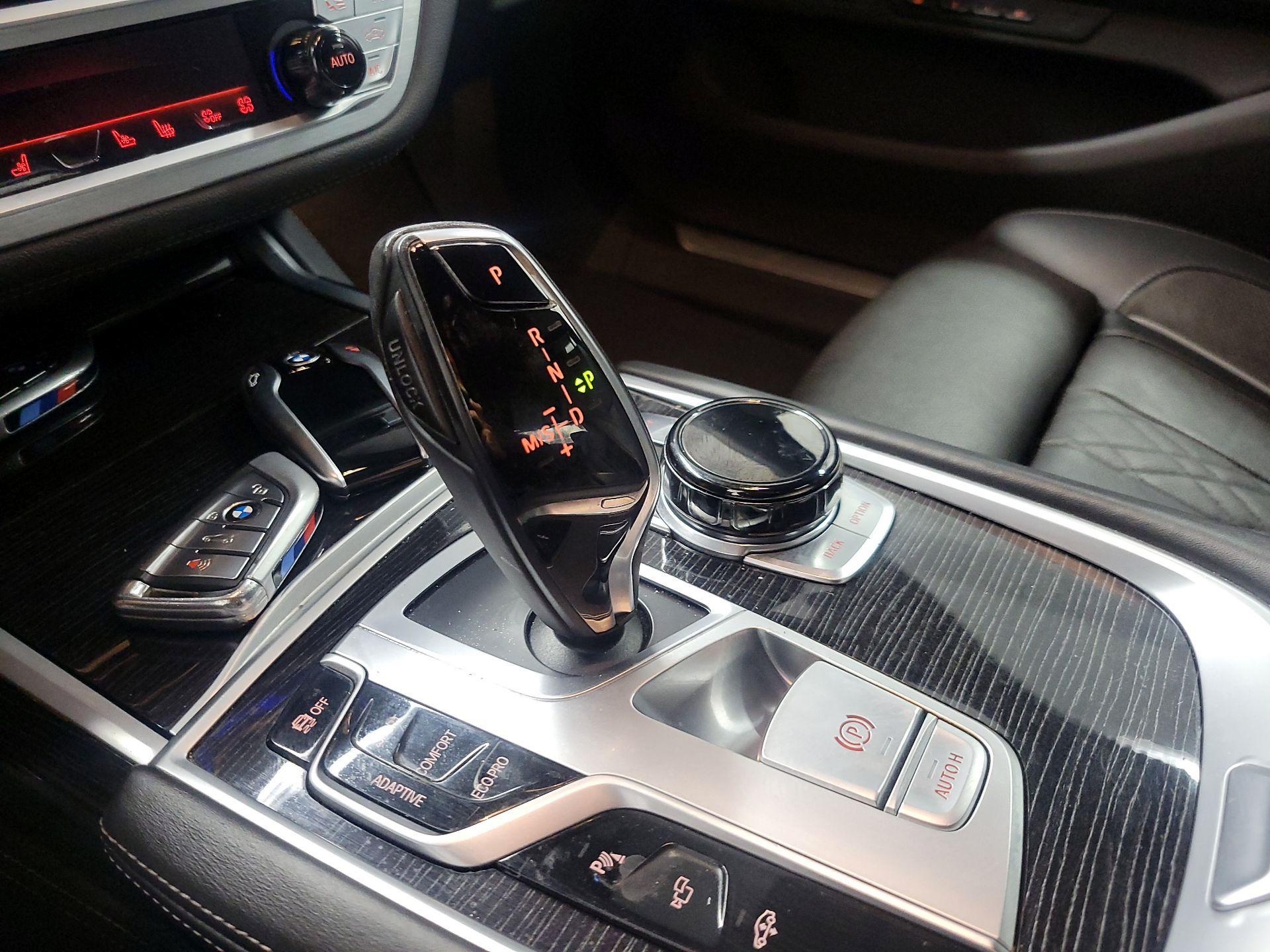 Thumbnail: 2019 BMW 7 Series - 17