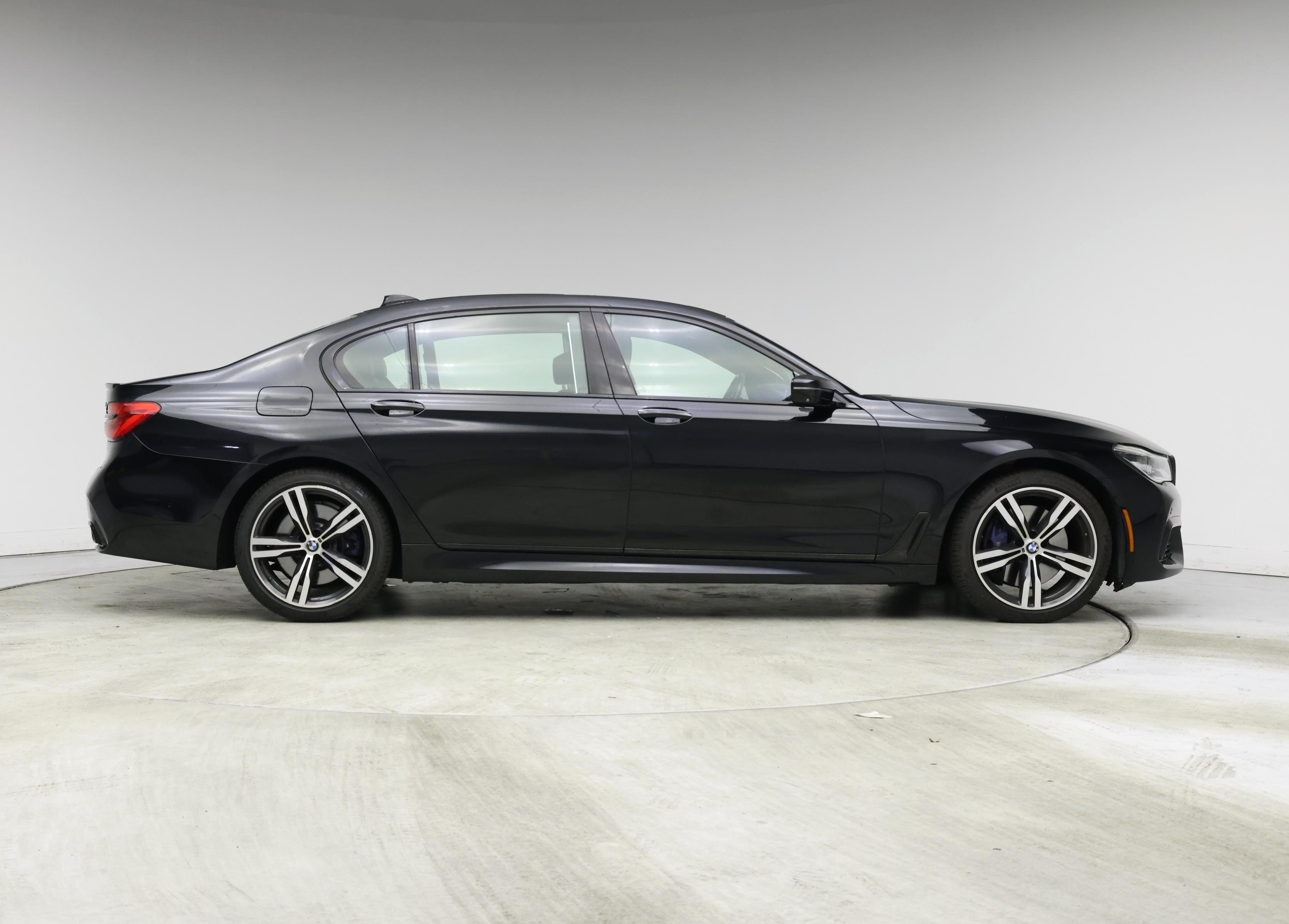 Thumbnail: 2019 BMW 7 Series - 7