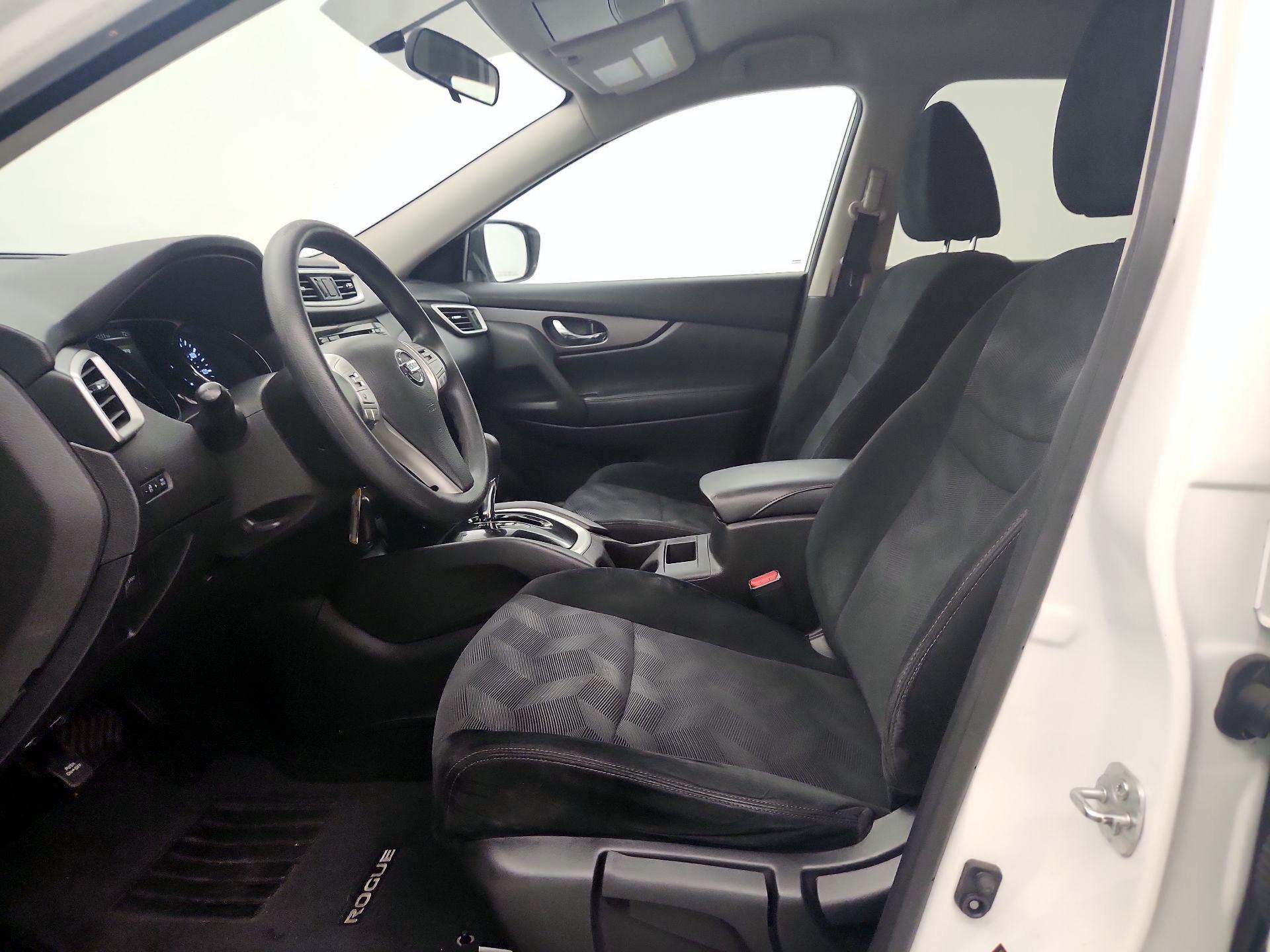 Thumbnail: 2016 Nissan Rogue - 11