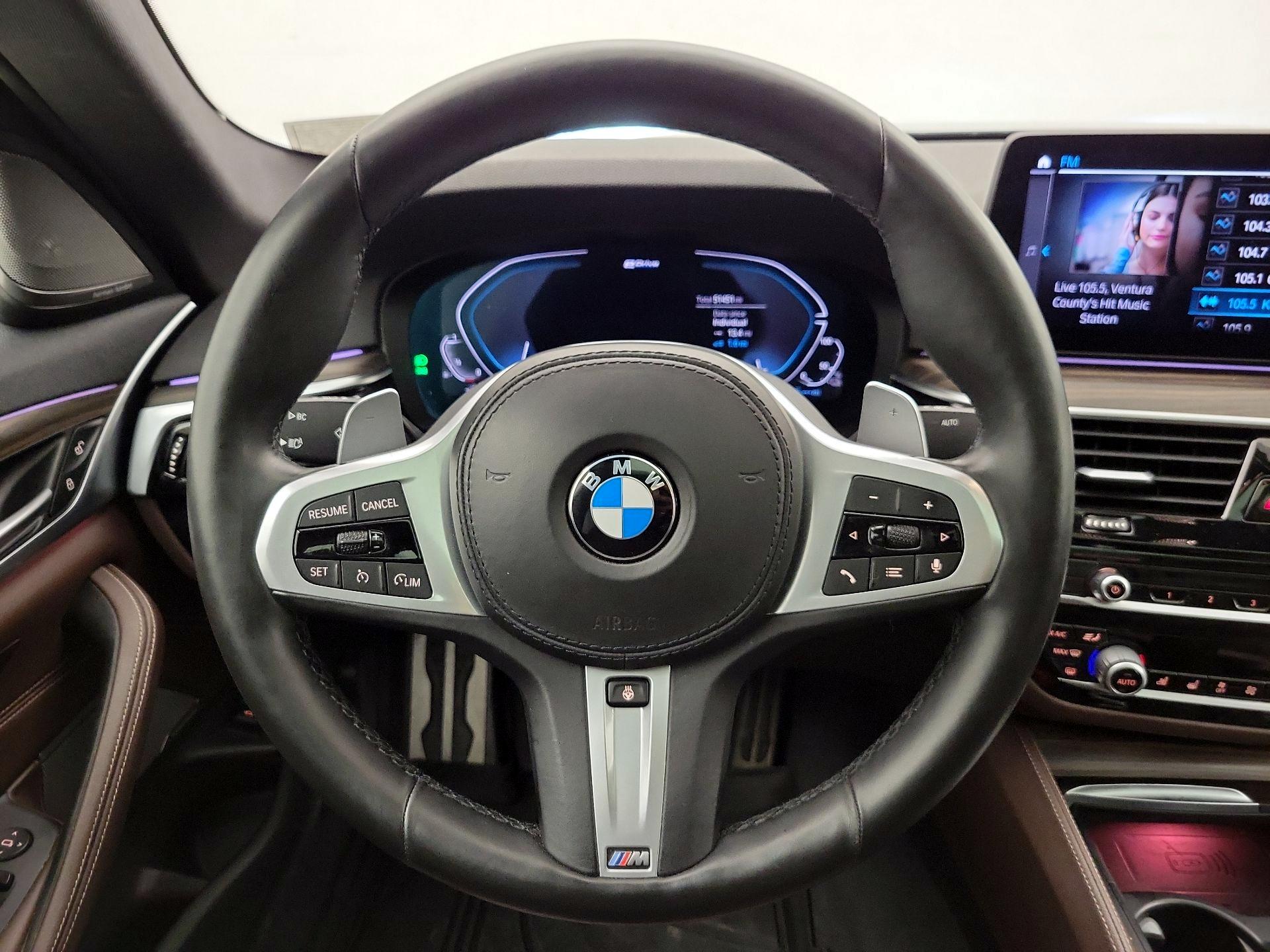Thumbnail: 2021 BMW 5 Series - 10