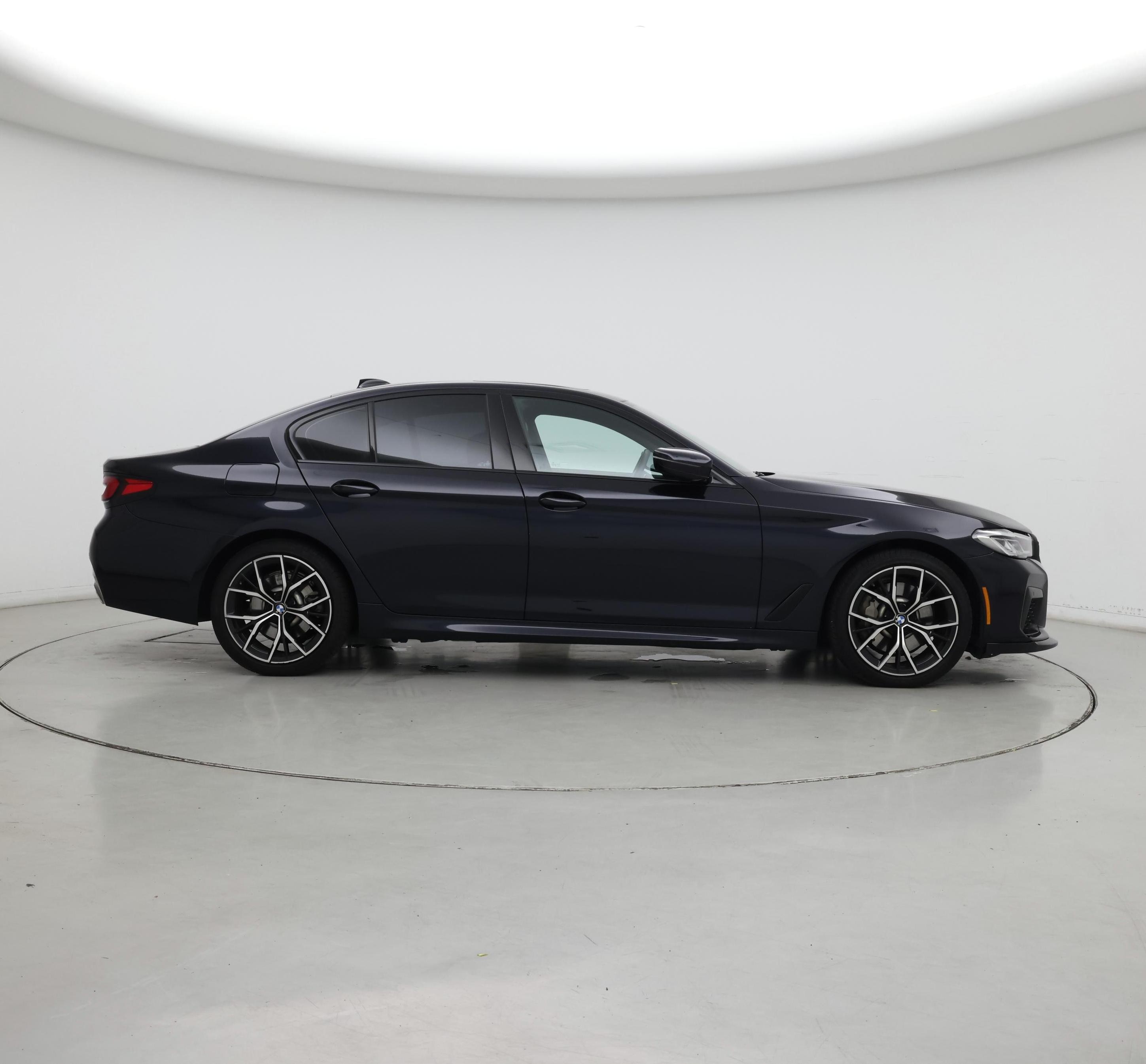 Thumbnail: 2021 BMW 5 Series - 7