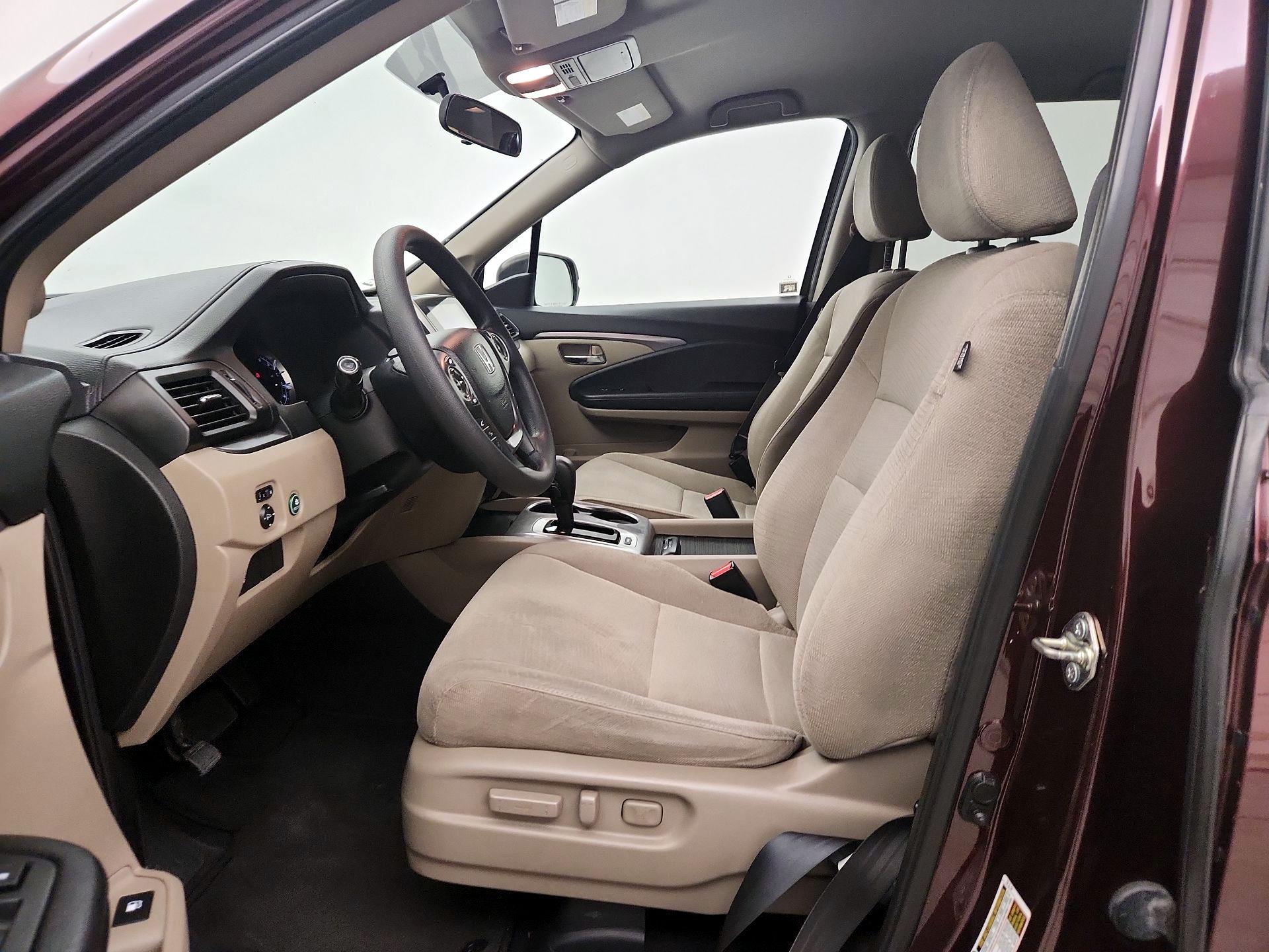 Thumbnail: 2017 Honda Pilot - 11