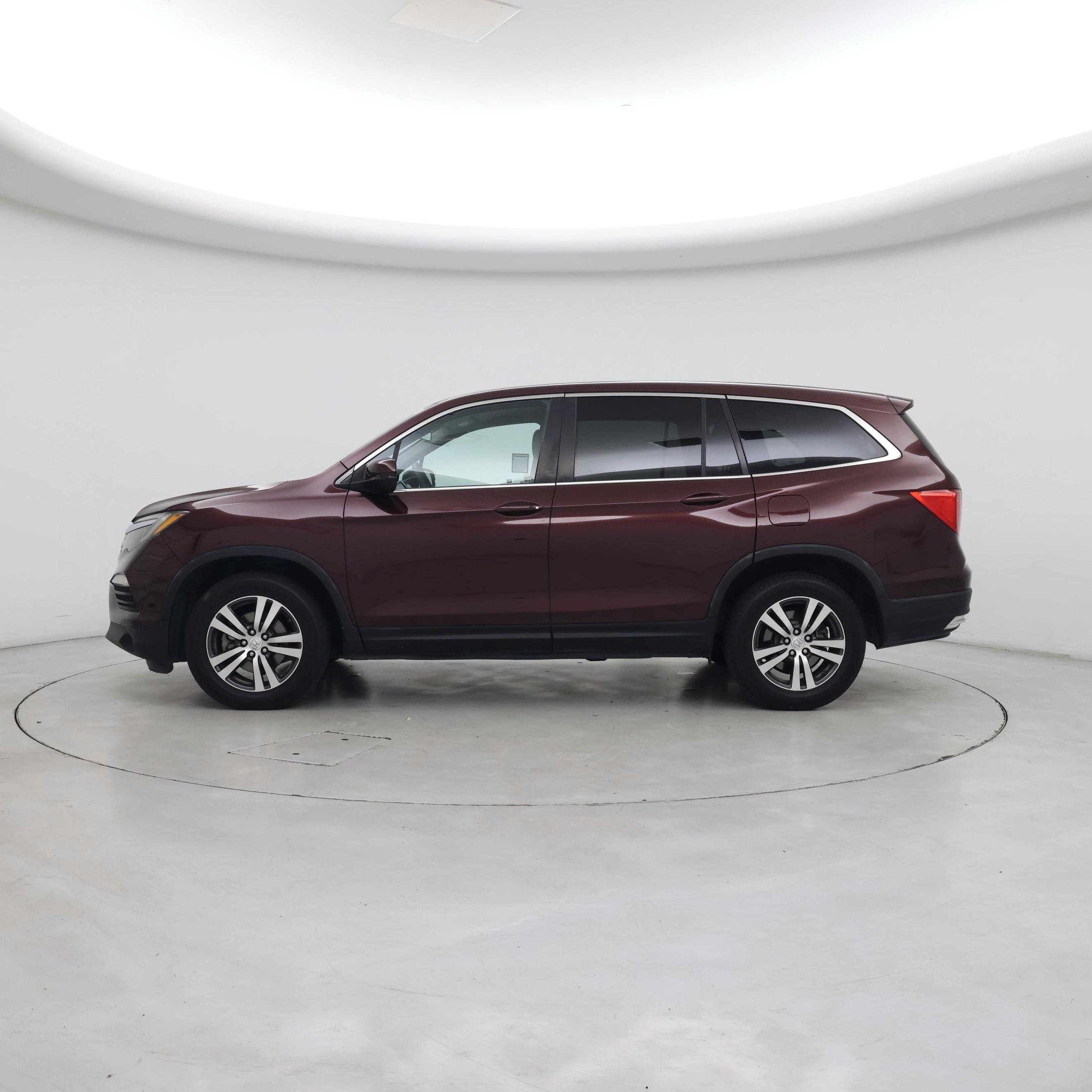 Thumbnail: 2017 Honda Pilot - 3