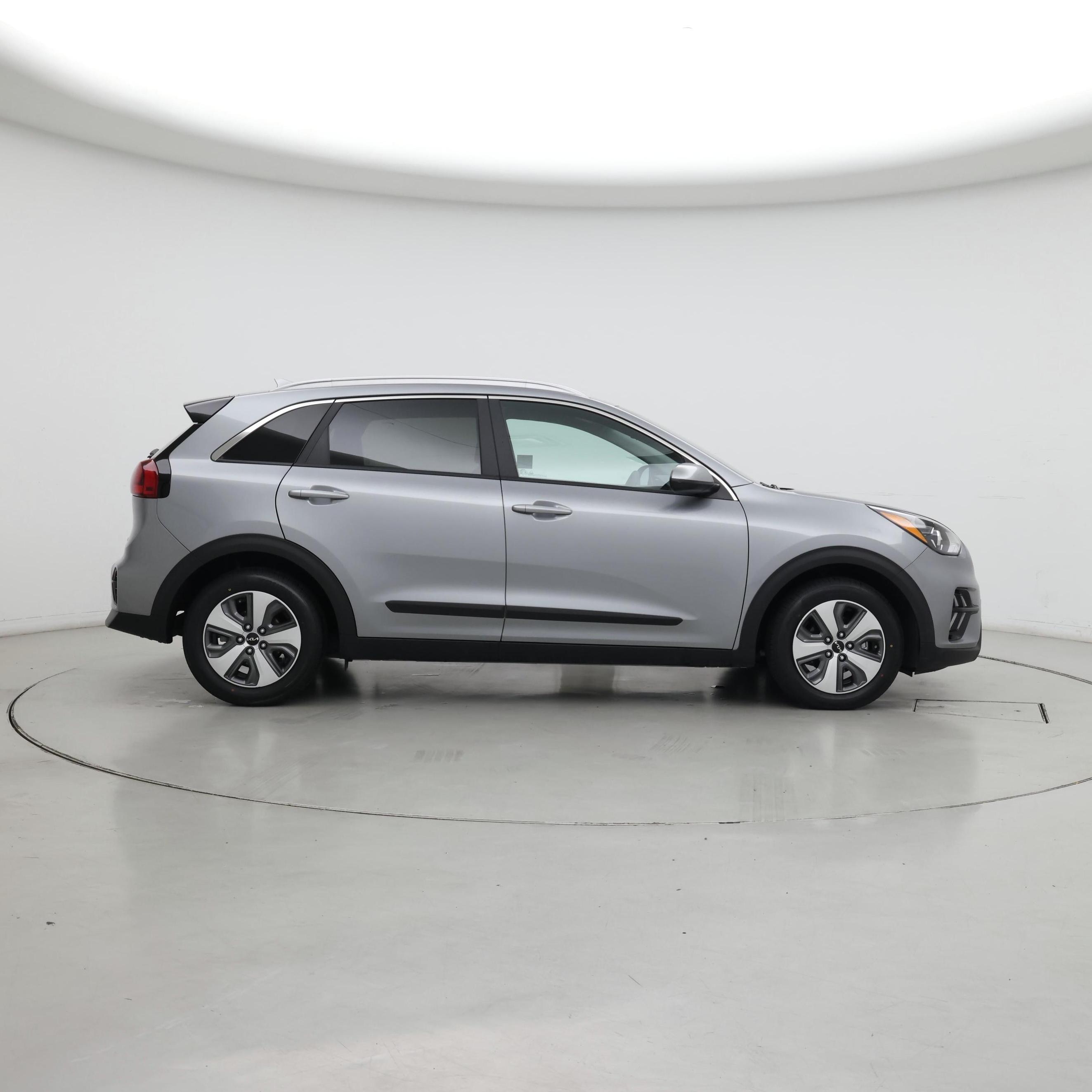Thumbnail: 2022 Kia Niro - 7