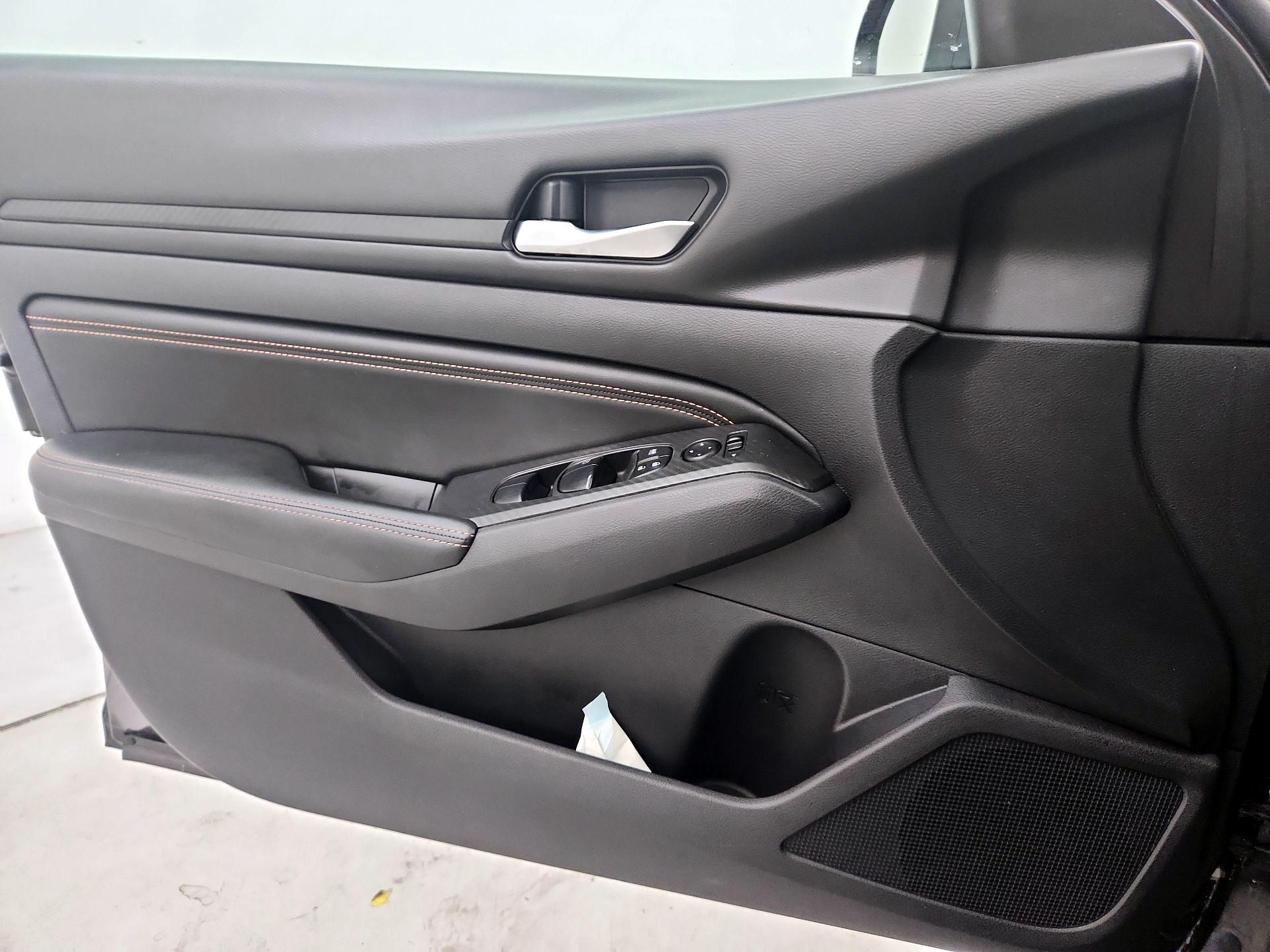 Thumbnail: 2019 Nissan Altima - 12
