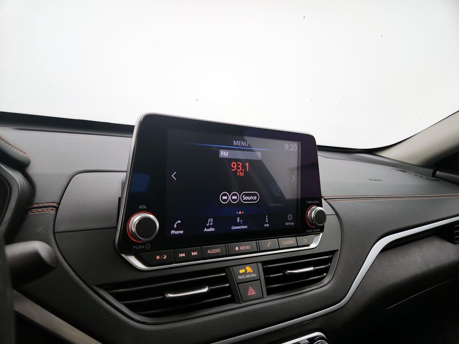 Thumbnail: 2019 Nissan Altima - 15
