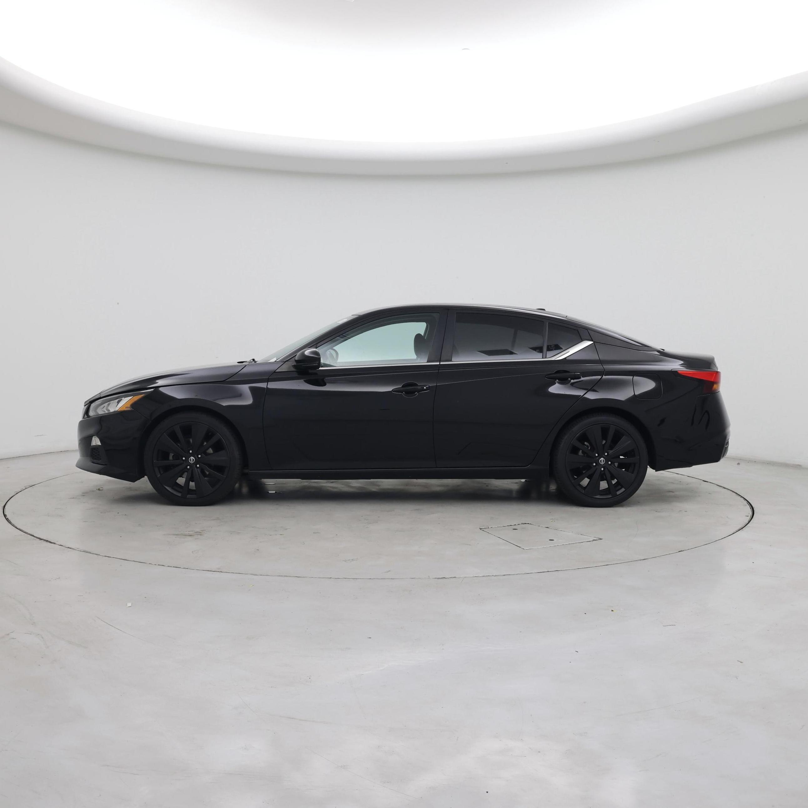 Thumbnail: 2019 Nissan Altima - 3