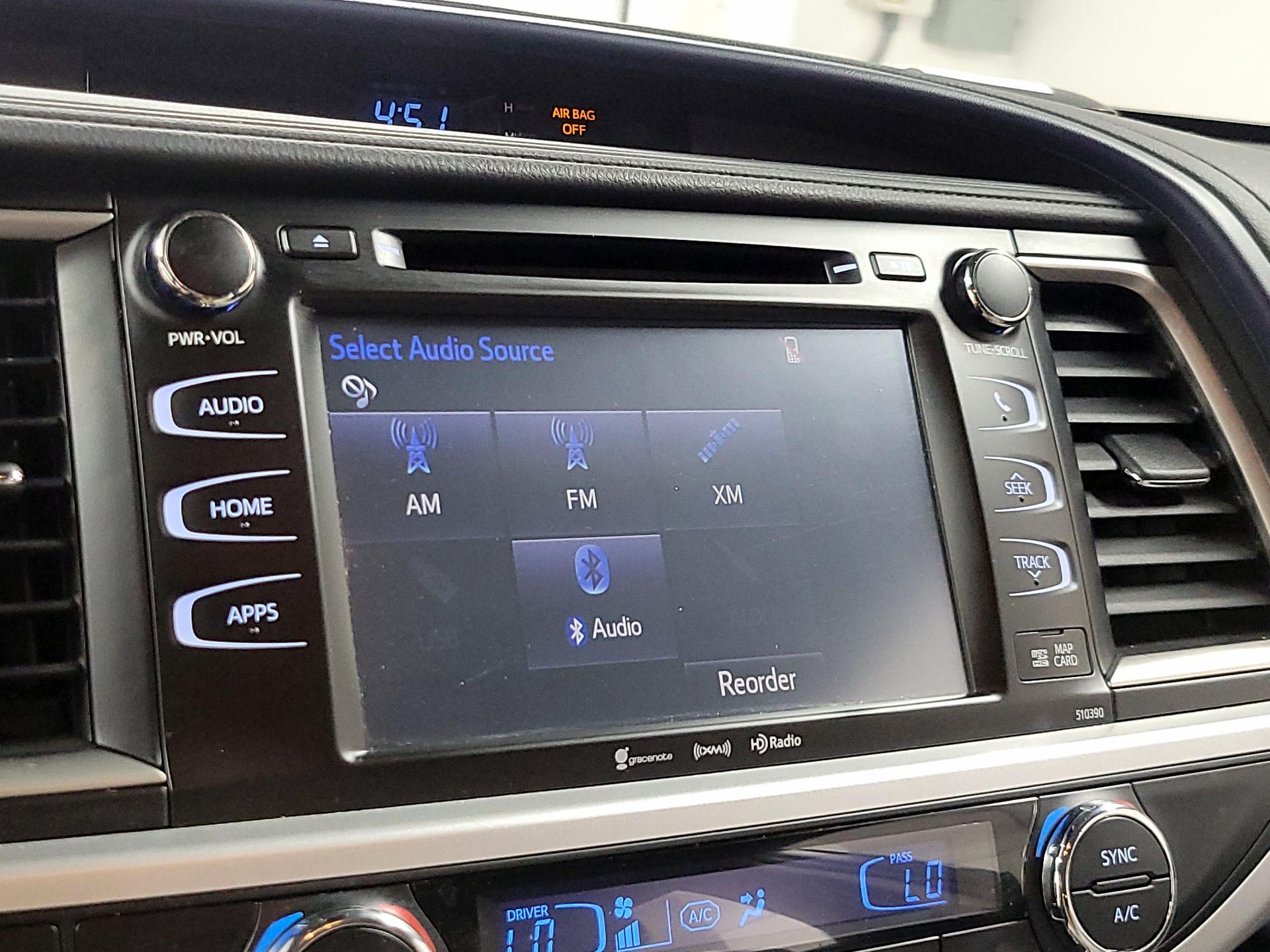 Thumbnail: 2019 Toyota Highlander - 14